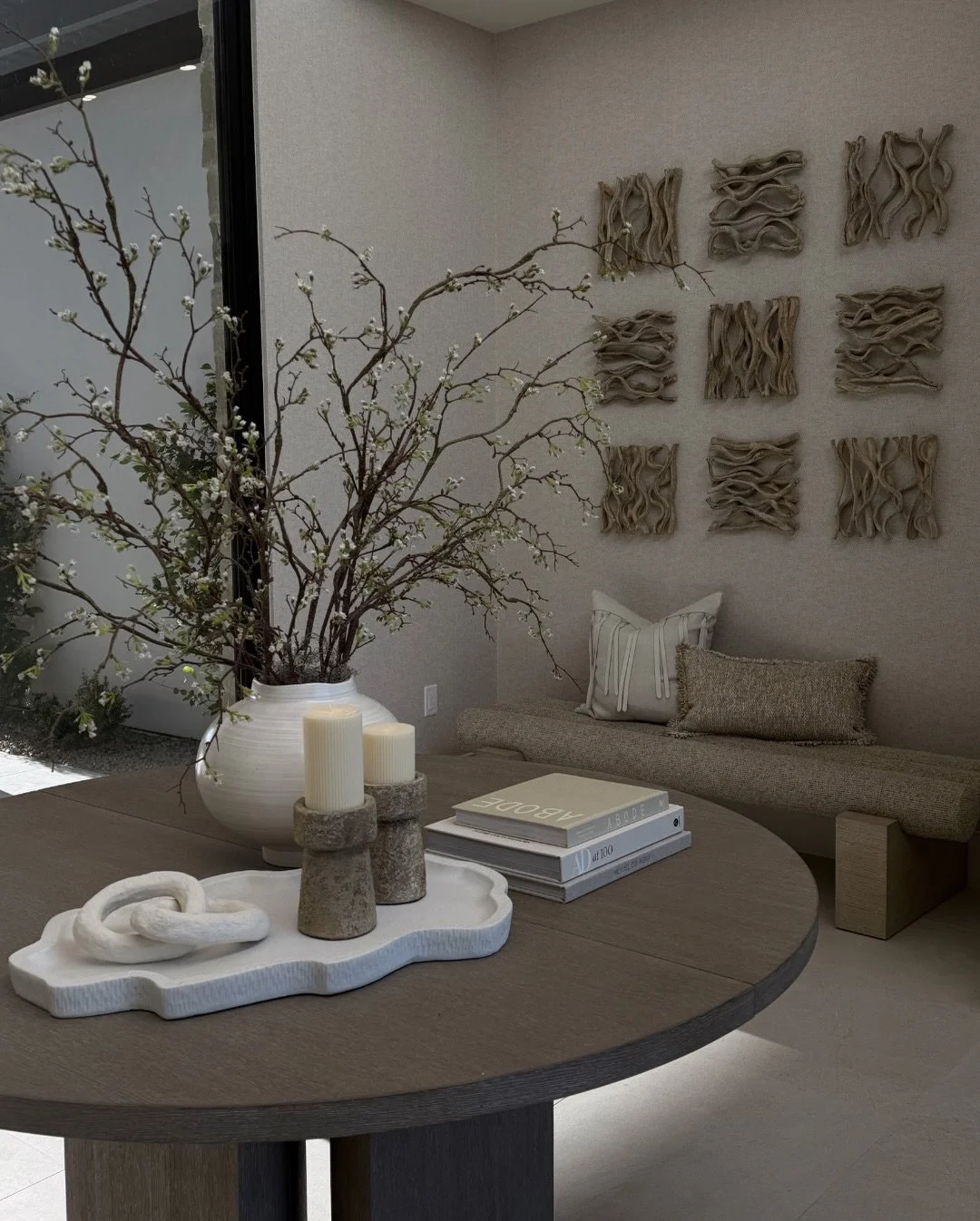 Inside our newest project 🤍 #GuidedHomeDesign
⠀⠀⠀⠀⠀⠀⠀⠀⠀
Design Director: @kristenhancockdesign 
Lead Interior Designer: @keelys_white 
Junior Designer: @rachelmberes