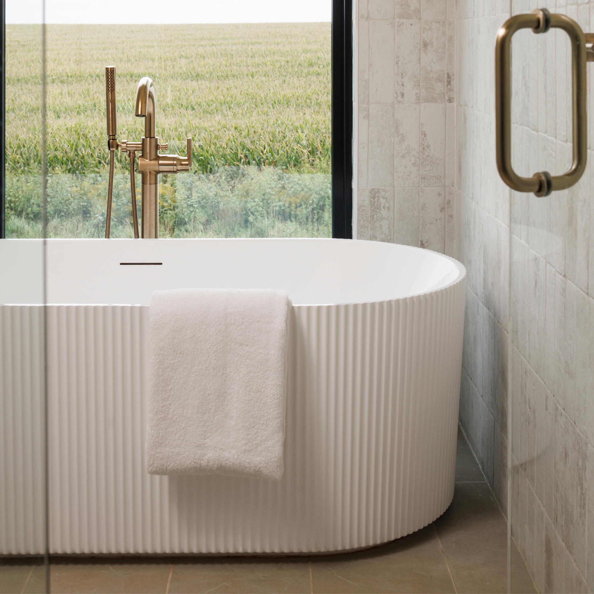 tub details