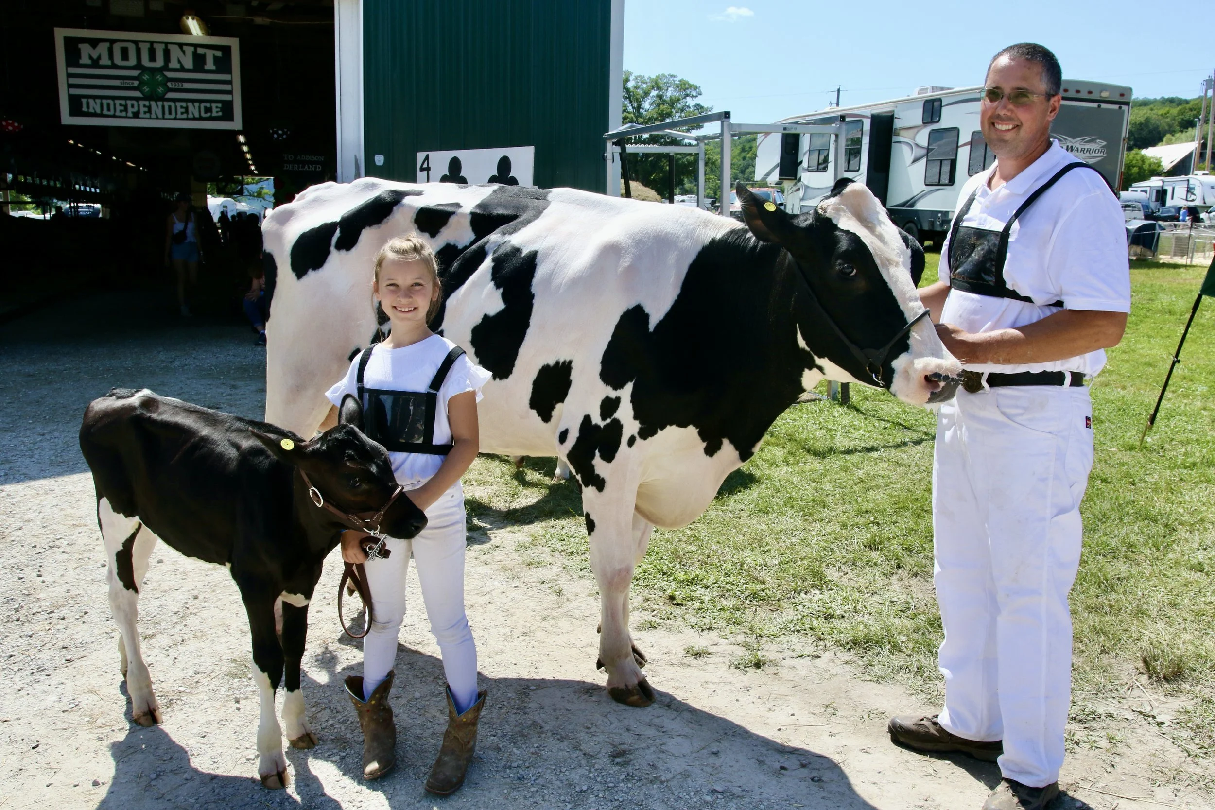 Mother+and+daughter+-+Normandie+Cesario,+of+Cornwall+with+Daisy+and+Sid+Van+Der+Wey,+of+Nea-Tocht+farm+in+Ferrisburgh,+holding+mother+Polly_.jpg