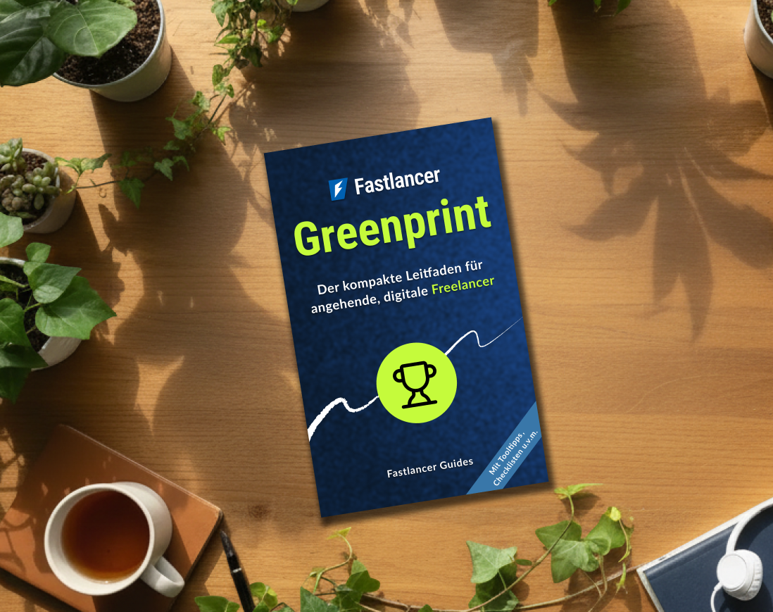 Leitfaden für digitale Freelancer – Buch auf dem Tisch