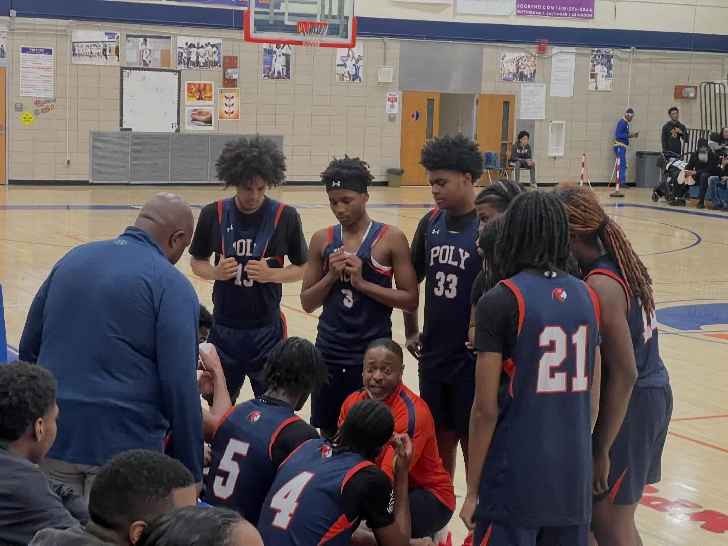 Leadership on display.
Coach Donald Thomas coaches Poly past Glenelg tonight. #RelianceSports #FamilyFirst