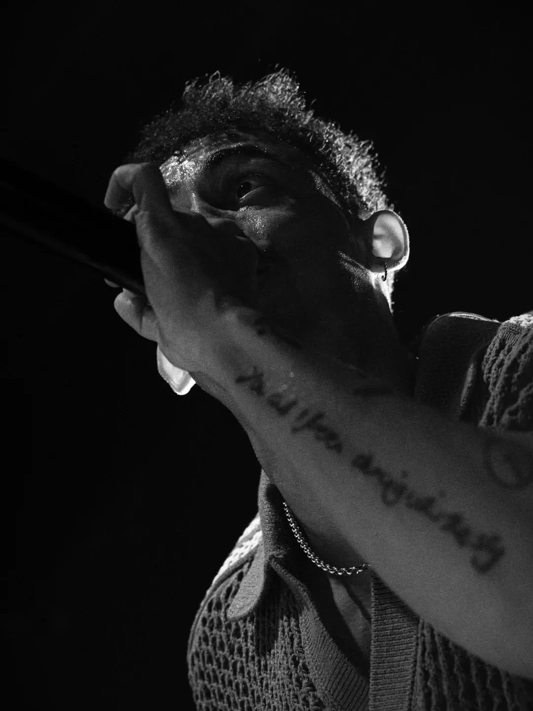 Got grass stains on my brand new white trainers smh 👟🍀

Photography from @rizzlekicks performing at the @o2academybris , 12/11/25 

#photographer #photography #music #musicians #rizzlekicks #o2academybristol #bristolmusic