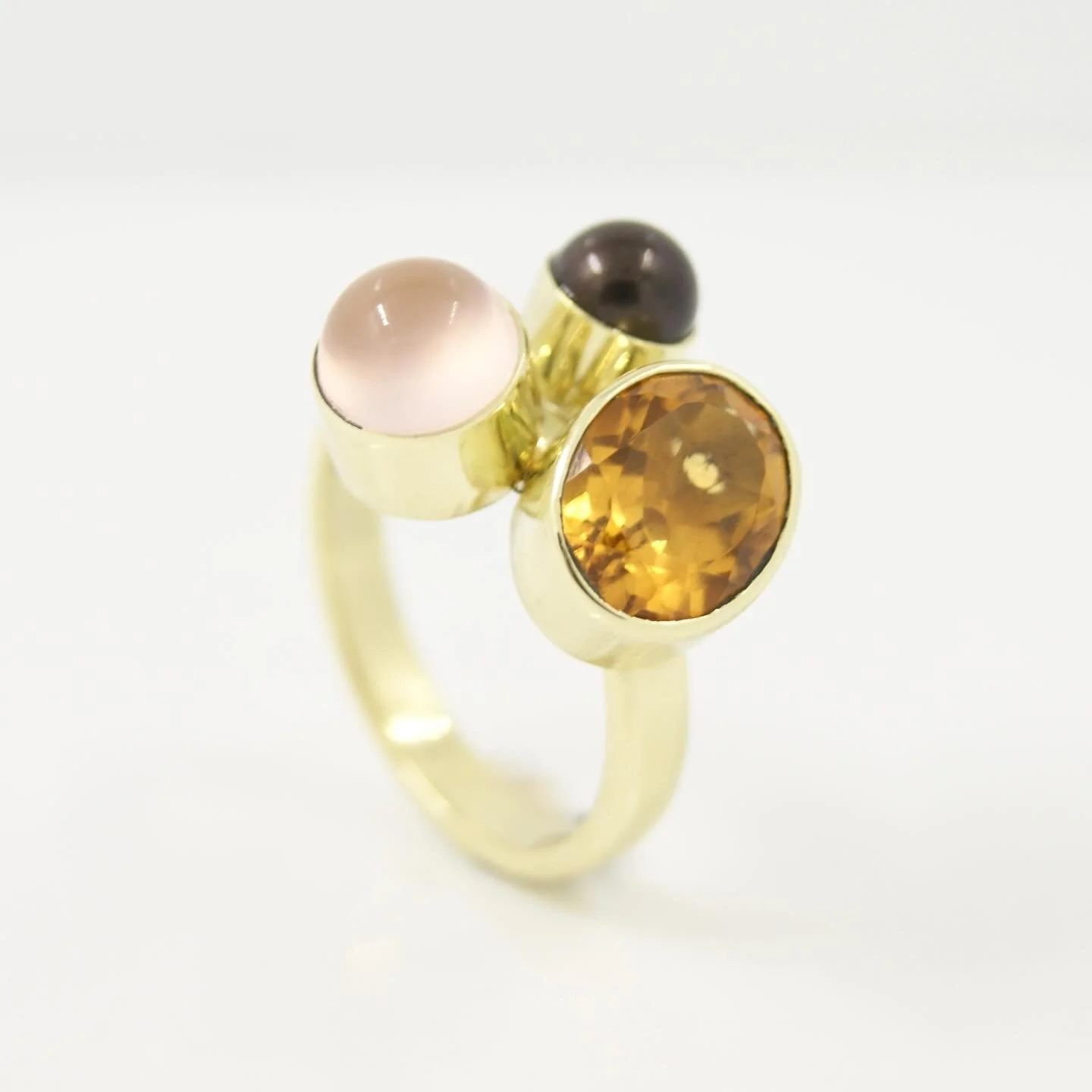 Ready for the holidays! Custom made 14kt gold with citrine rose quartz and black pearl.  #goldsmith #galeriepuur  #gold #citrine #blackpearl #ringsofinstagram  #ring #rotterdam #weddingrings #gold #oneofakindjewelry #goudsmid #weddingring #jewelrydes