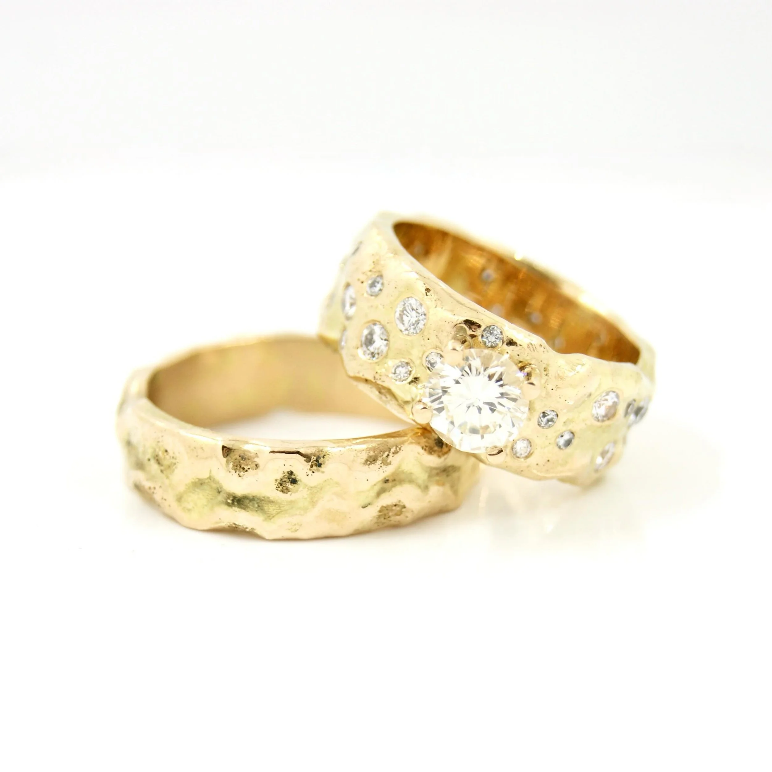Twinkle ✨ twinkle stars in this molten gold. Diamonds to represent the stars. #galeriepuur #moltengold #diamonds