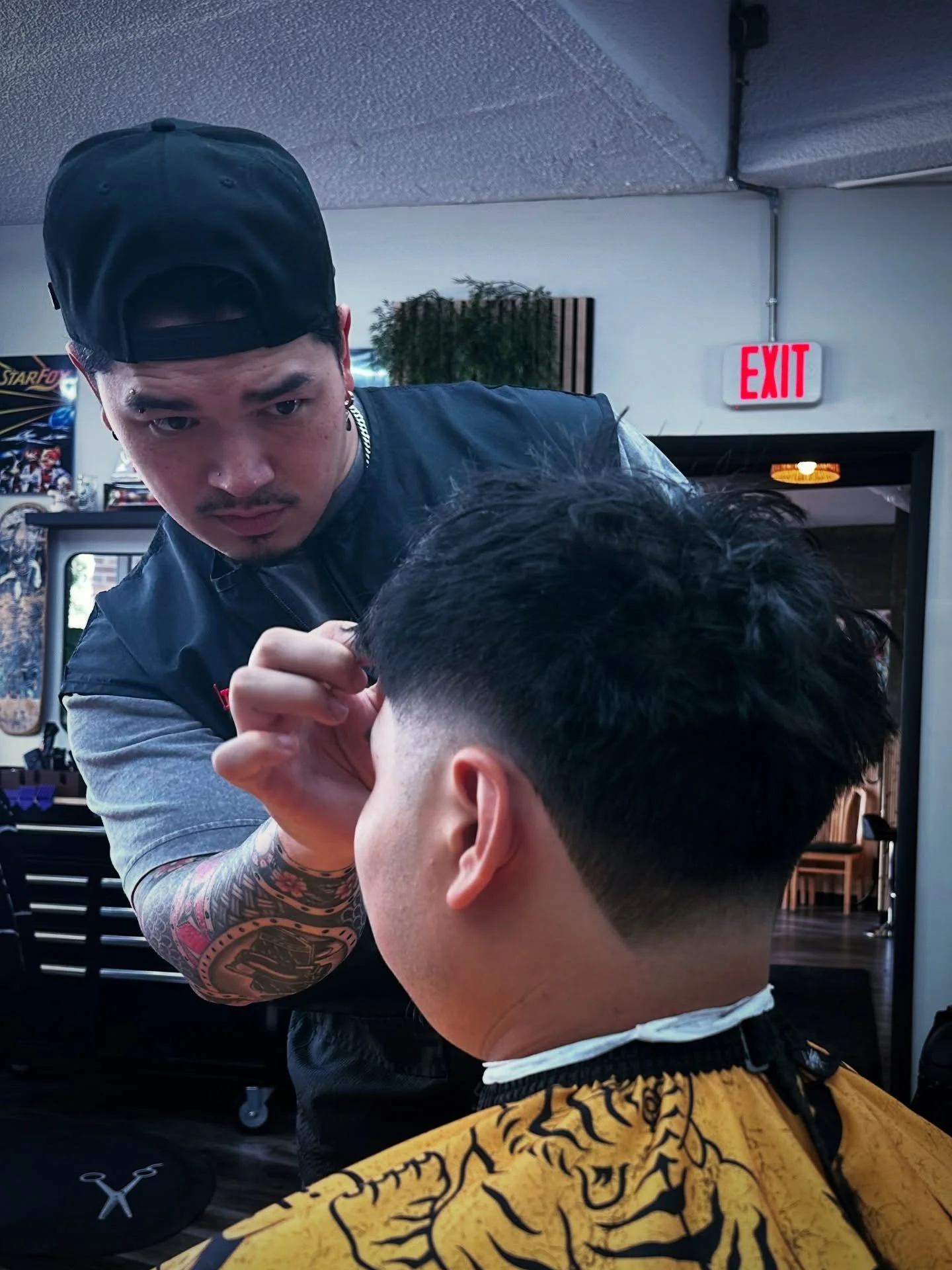 ✨ It&rsquo;s the little things that make the big picture shine. 💈

#DetailsMatter #ScenicStudios #BarberSamurai #TrustTheProcess #WorkHardStayHumble #BarberLife #PrecisionCut #EveryDetailCounts
