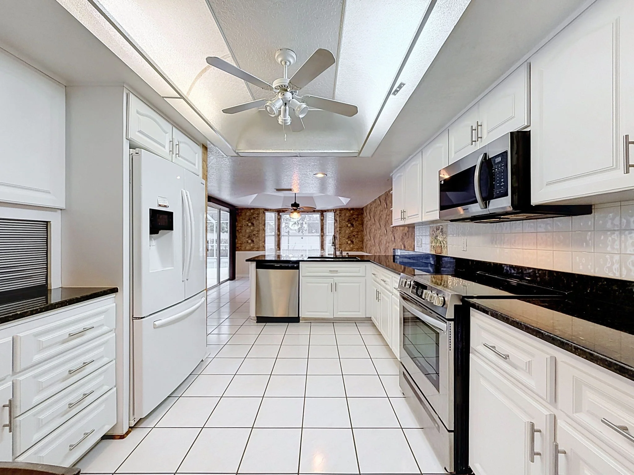26-web-or-mls-10074-Sleepy-Willow-Ct-36.jpg
