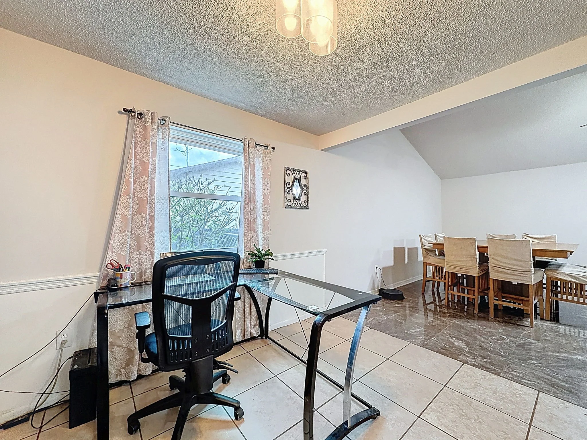 24-web-or-mls-16026-Surrey-Dr-34.jpg