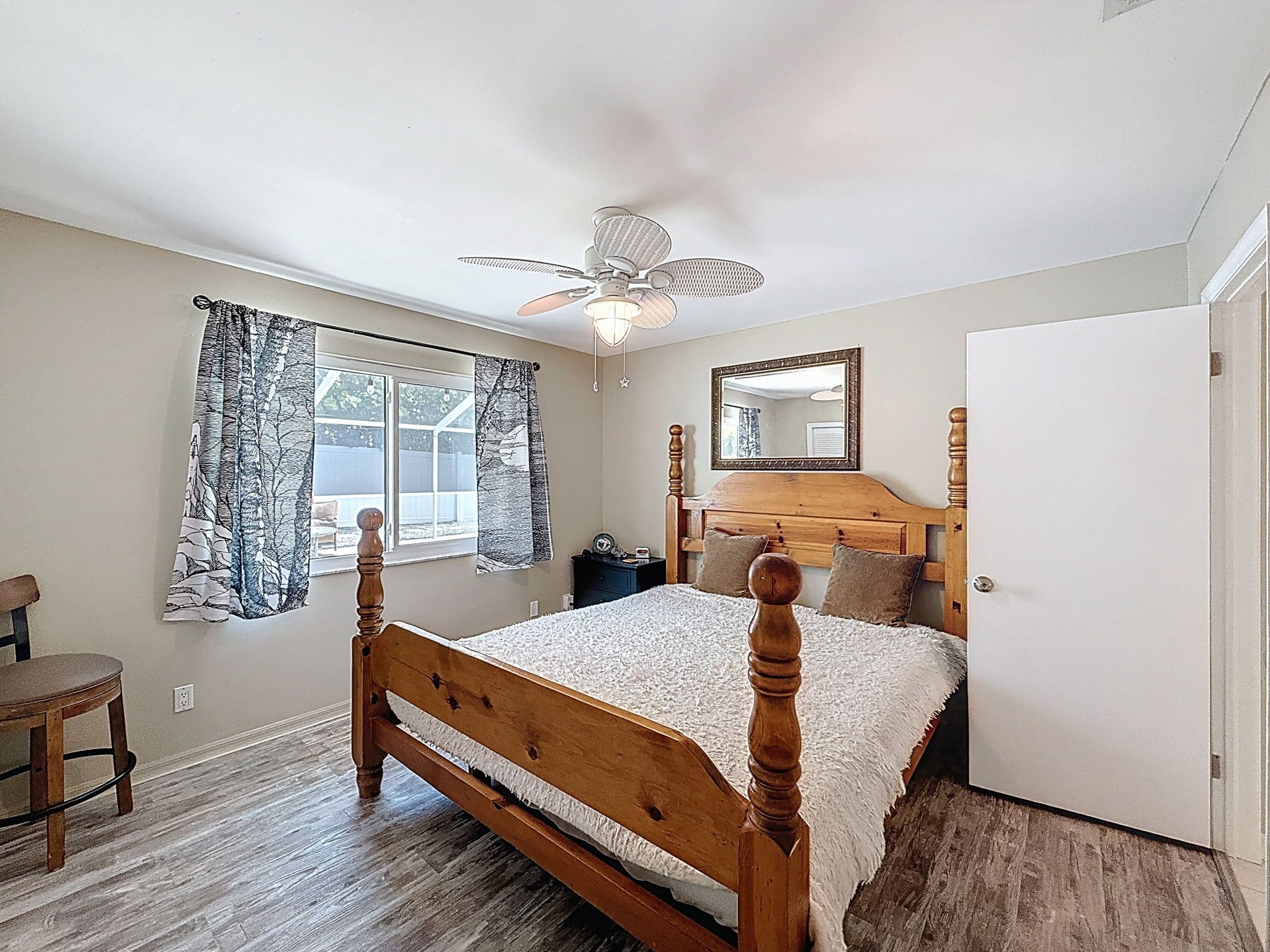 43-web-or-mls-1604-Gulf-Beach-Blvd-31.jpg
