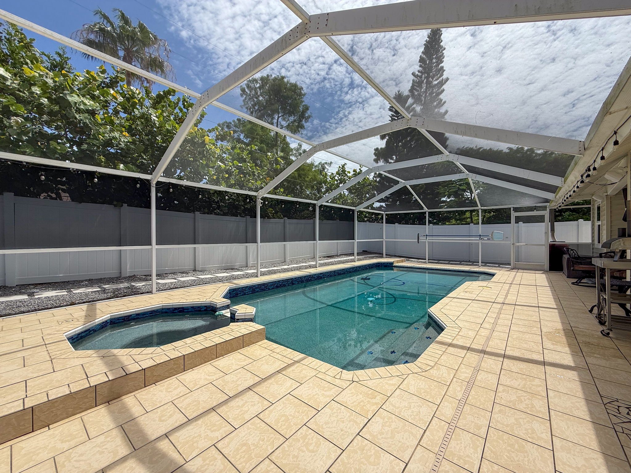 60-web-or-mls-1604-Gulf-Beach-Blvd-59.jpg