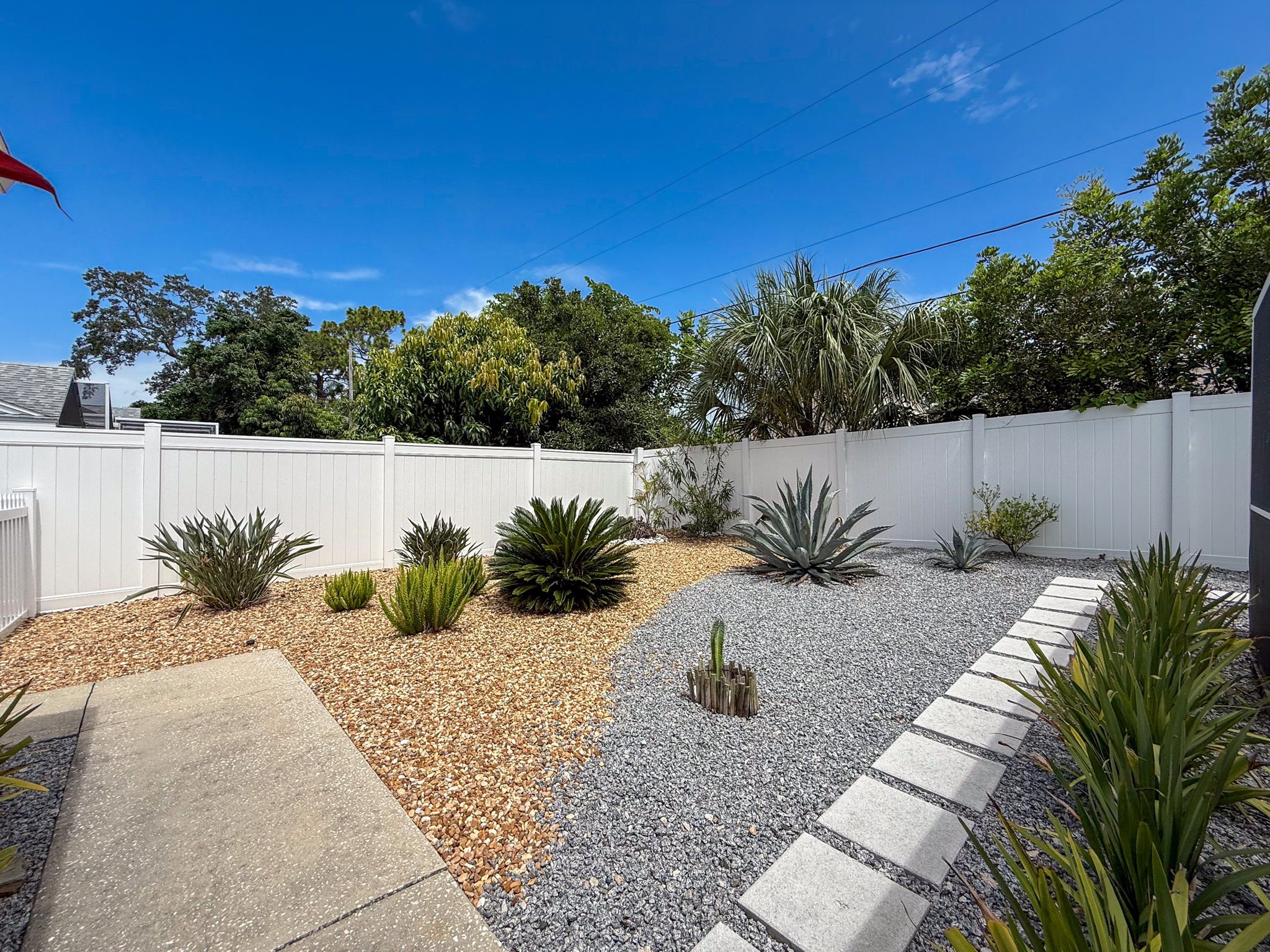 63-web-or-mls-1604-Gulf-Beach-Blvd-65.jpg