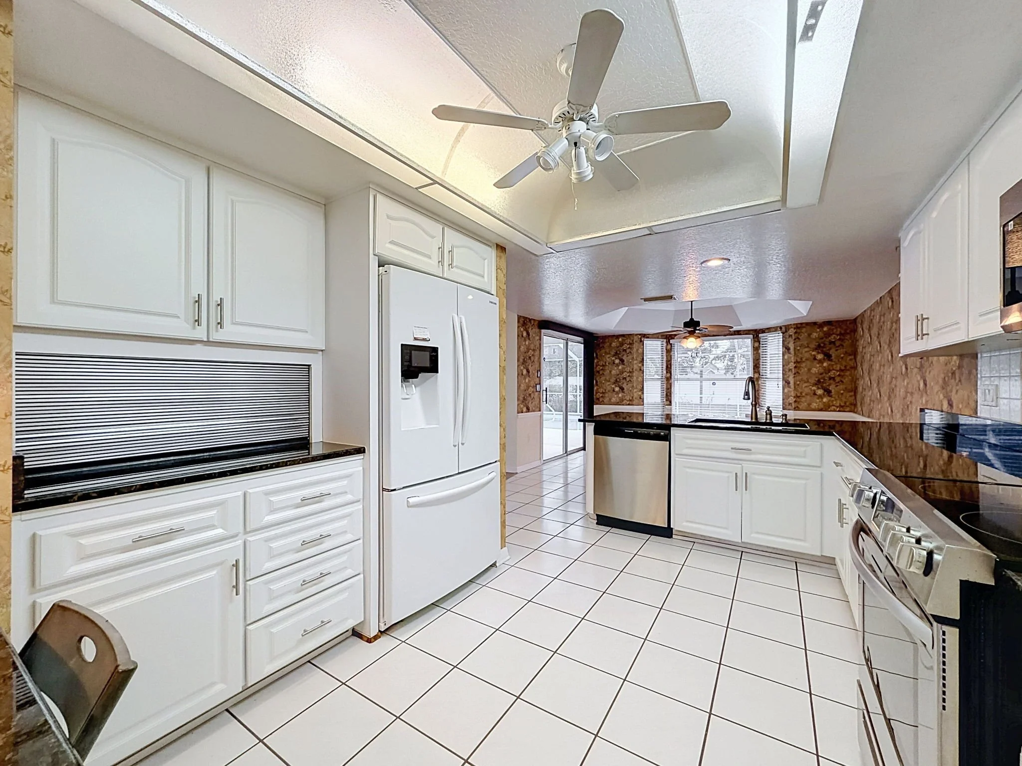 27-web-or-mls-10074-Sleepy-Willow-Ct-37.jpg