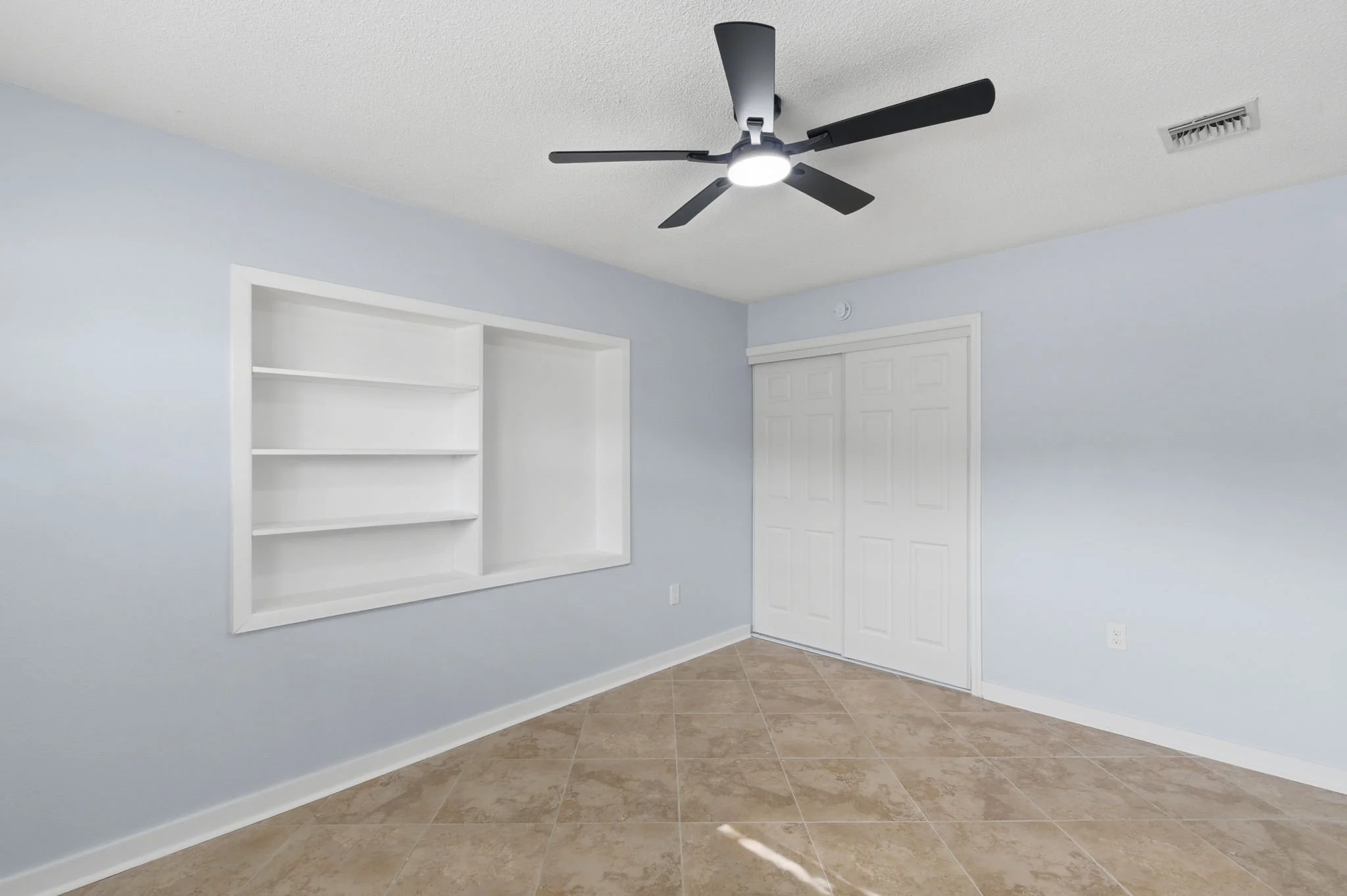 88-web-or-mls-2452-Baywood-Dr-E-87 - BR3.jpg