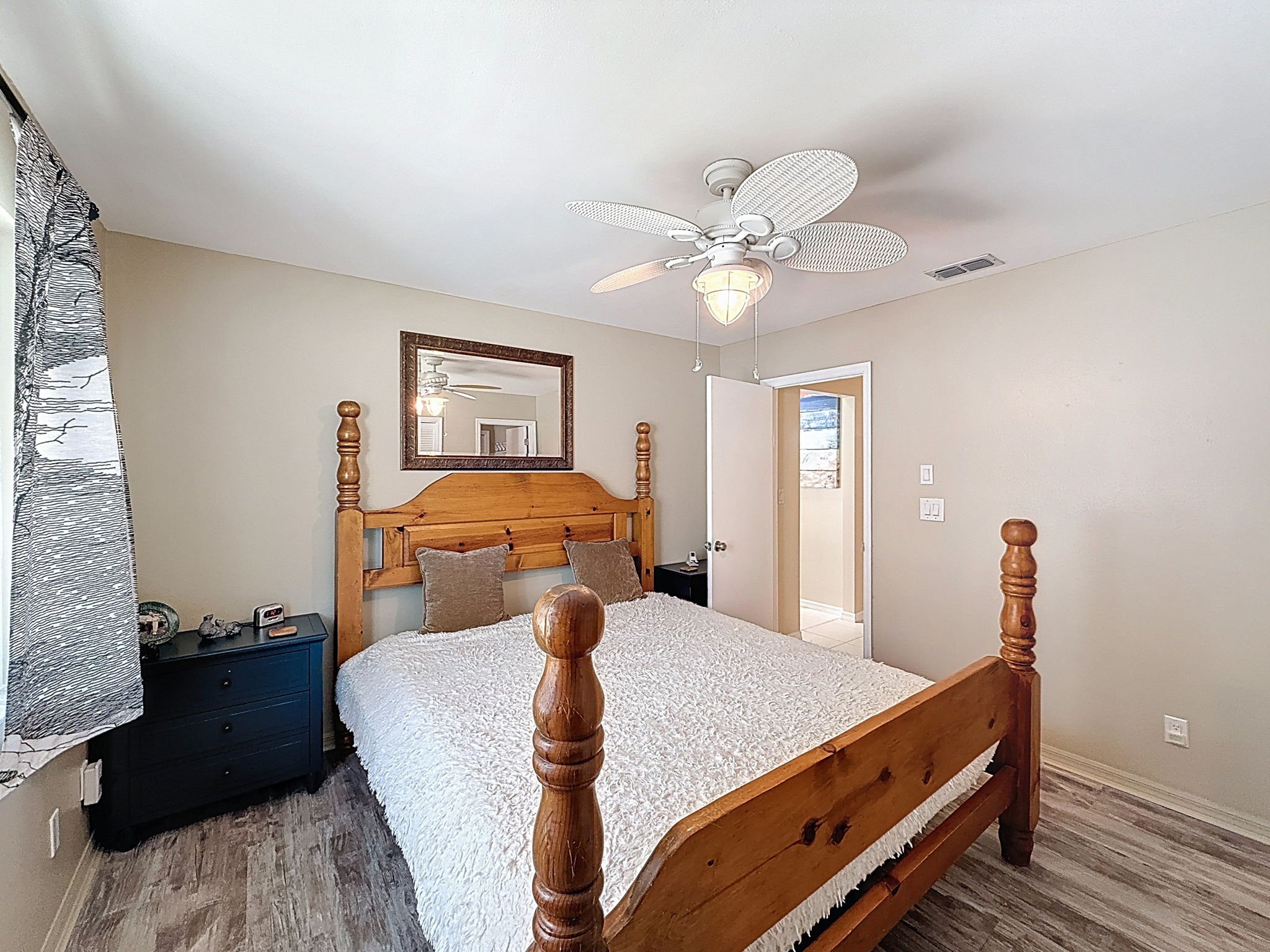 44-web-or-mls-1604-Gulf-Beach-Blvd-32.jpg