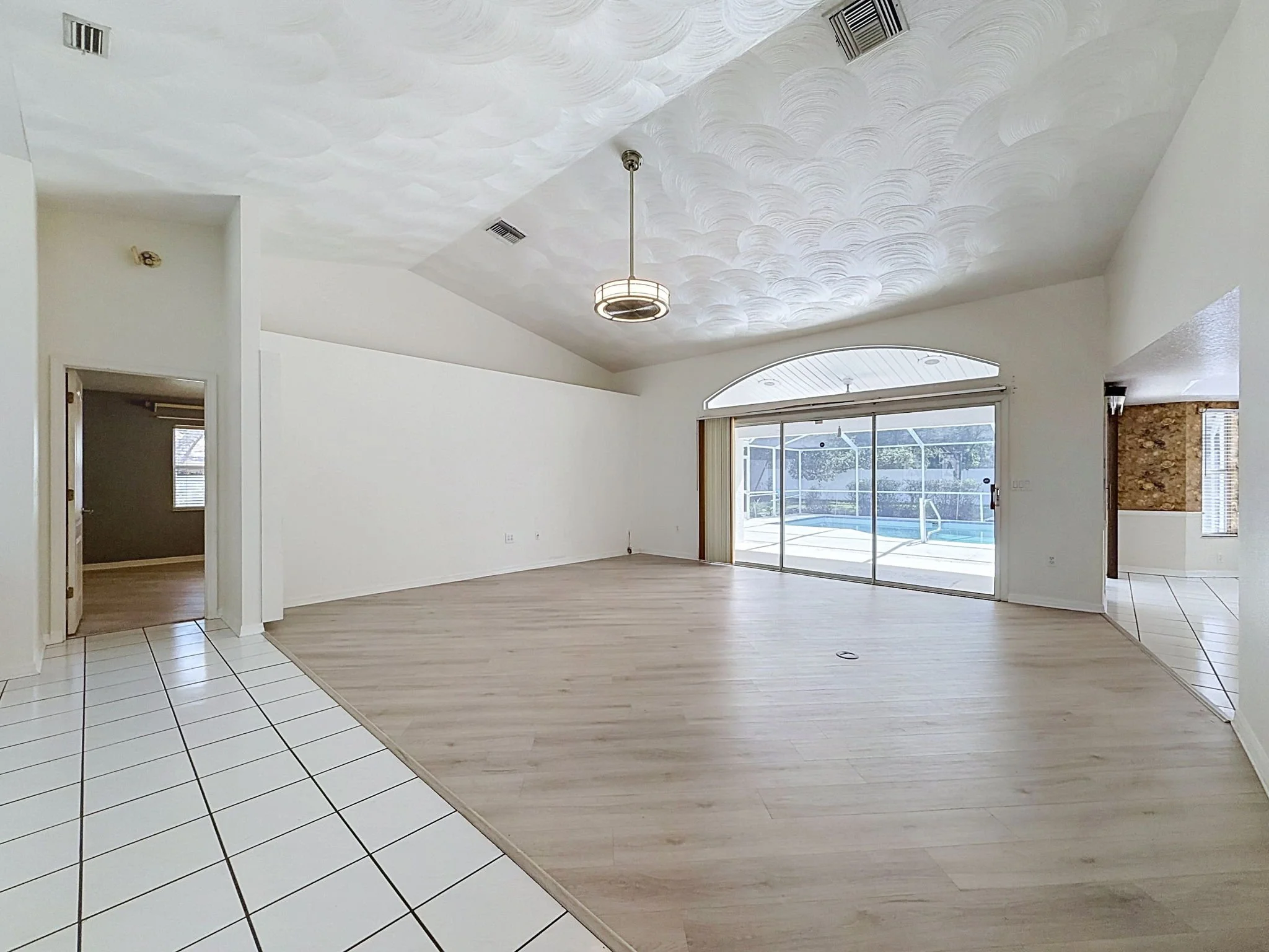 18-web-or-mls-10074-Sleepy-Willow-Ct-9.jpg