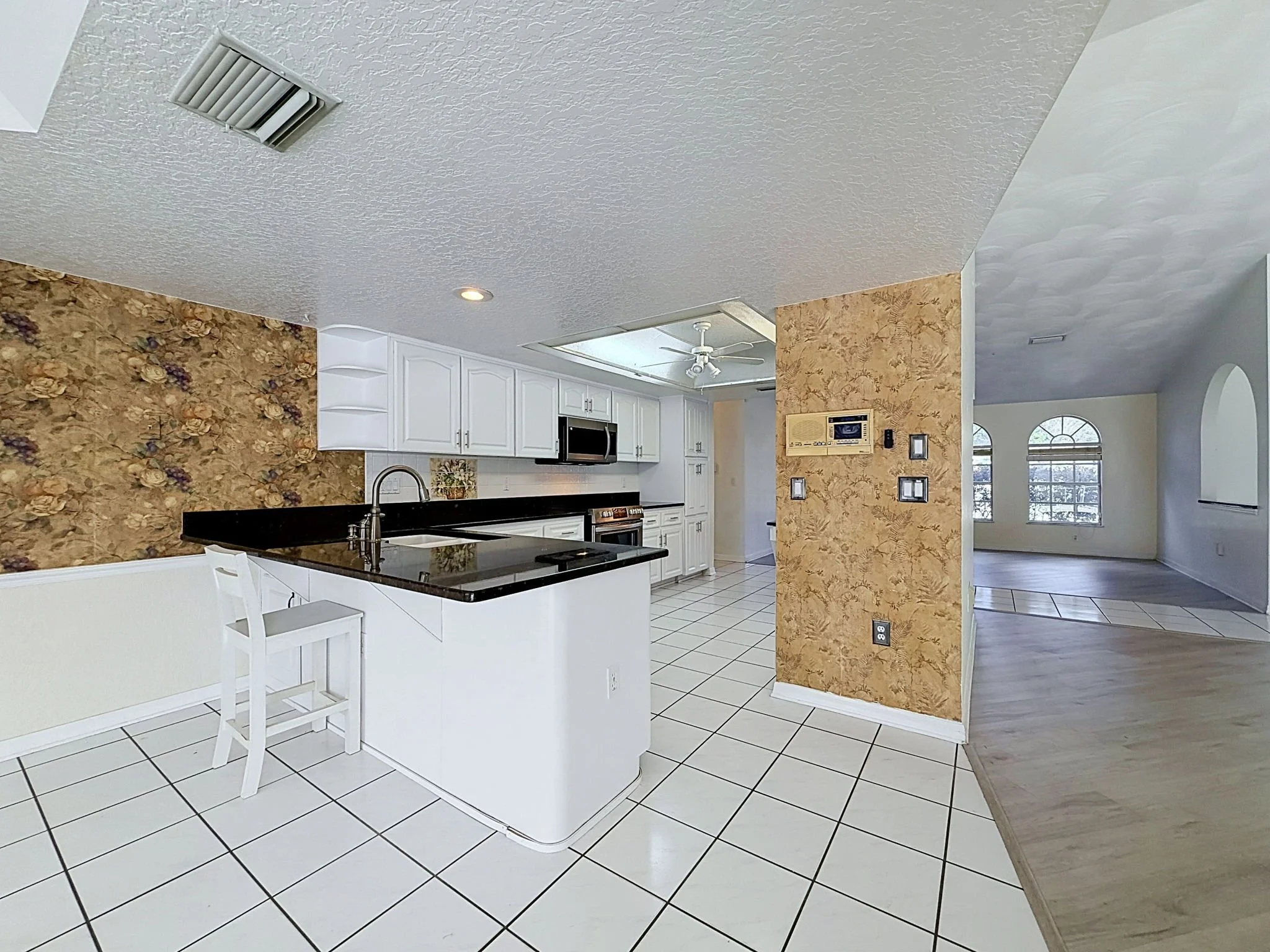 33-web-or-mls-10074-Sleepy-Willow-Ct-43.jpg