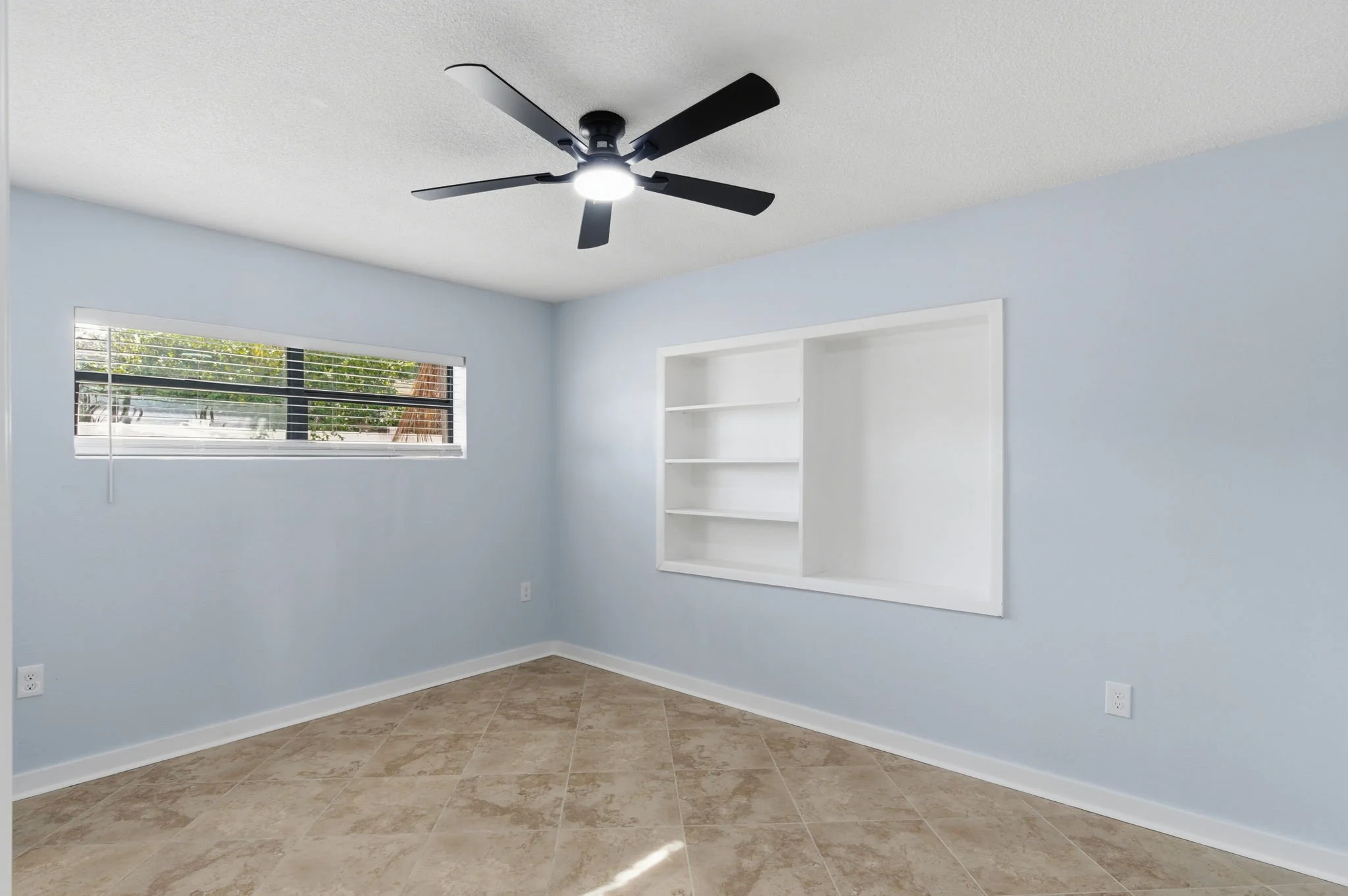 87-web-or-mls-2452-Baywood-Dr-E-84 - BR3.jpg