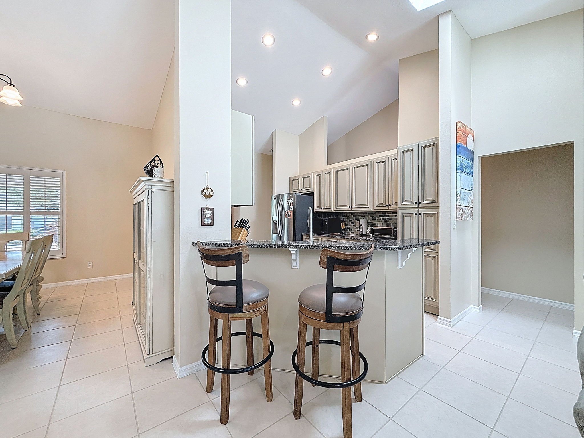 24-web-or-mls-1604-Gulf-Beach-Blvd-26.jpg