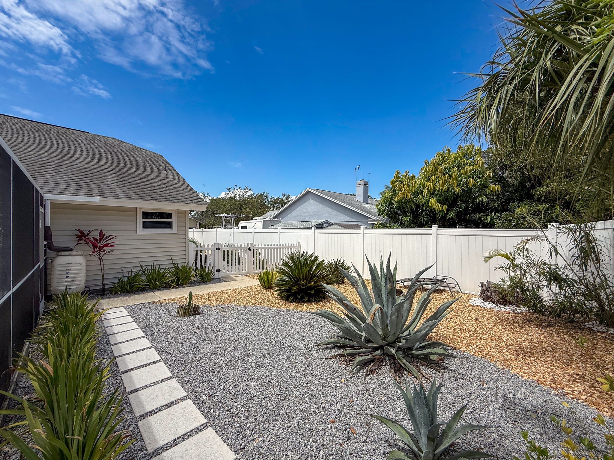 66-web-or-mls-1604-Gulf-Beach-Blvd-68.jpg