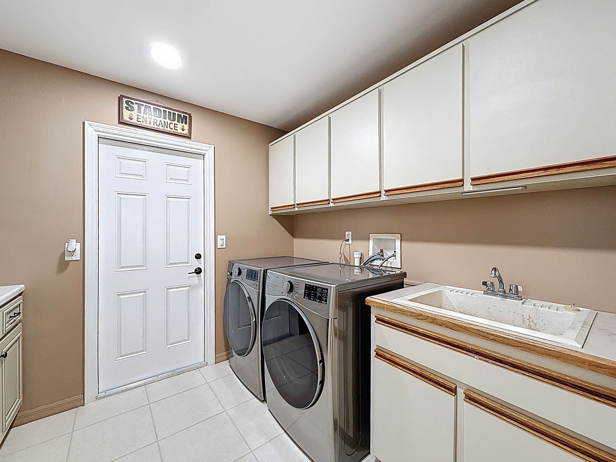 55-web-or-mls-1604-Gulf-Beach-Blvd-53.jpg