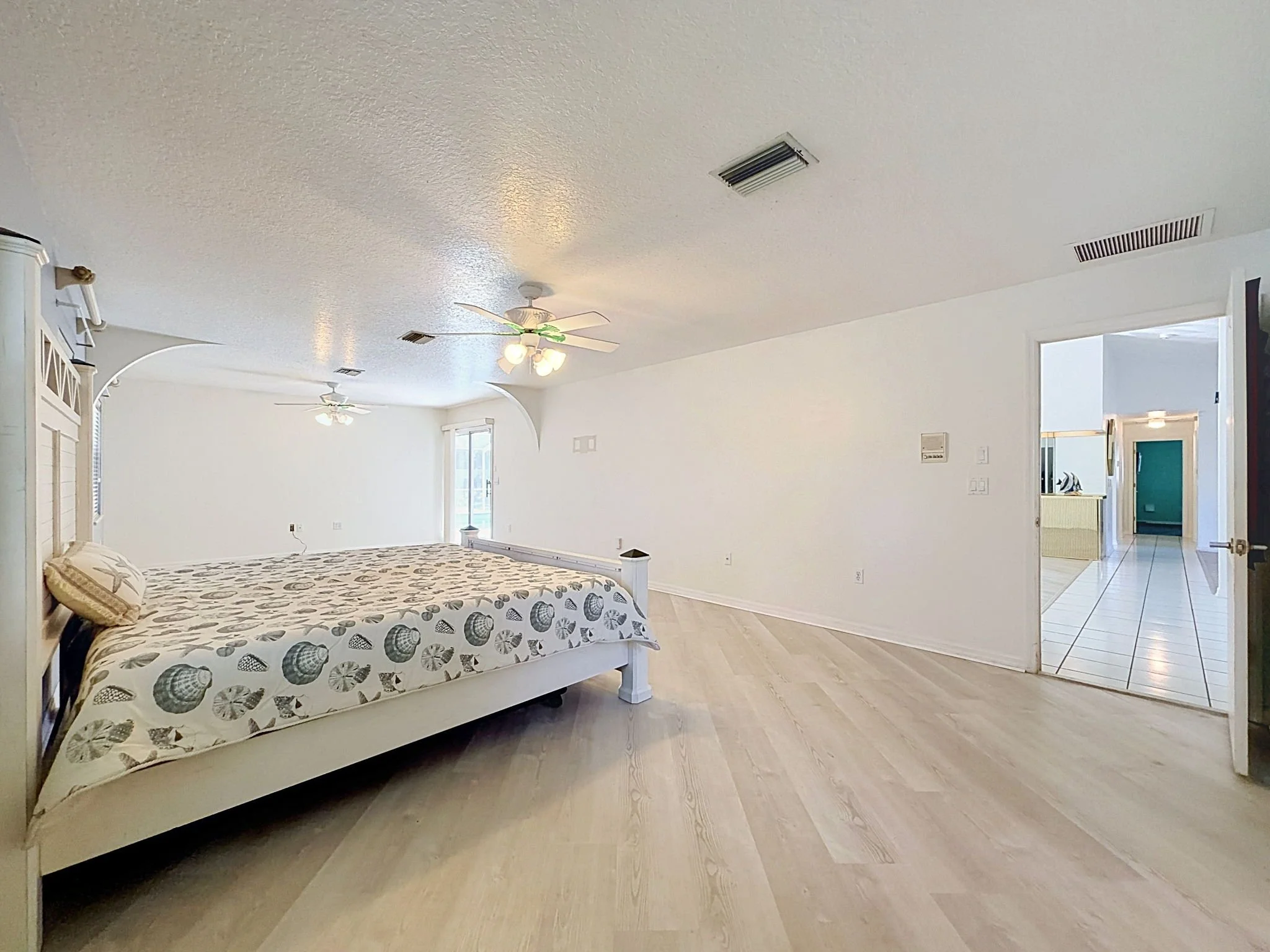 40-web-or-mls-10074-Sleepy-Willow-Ct-17.jpg