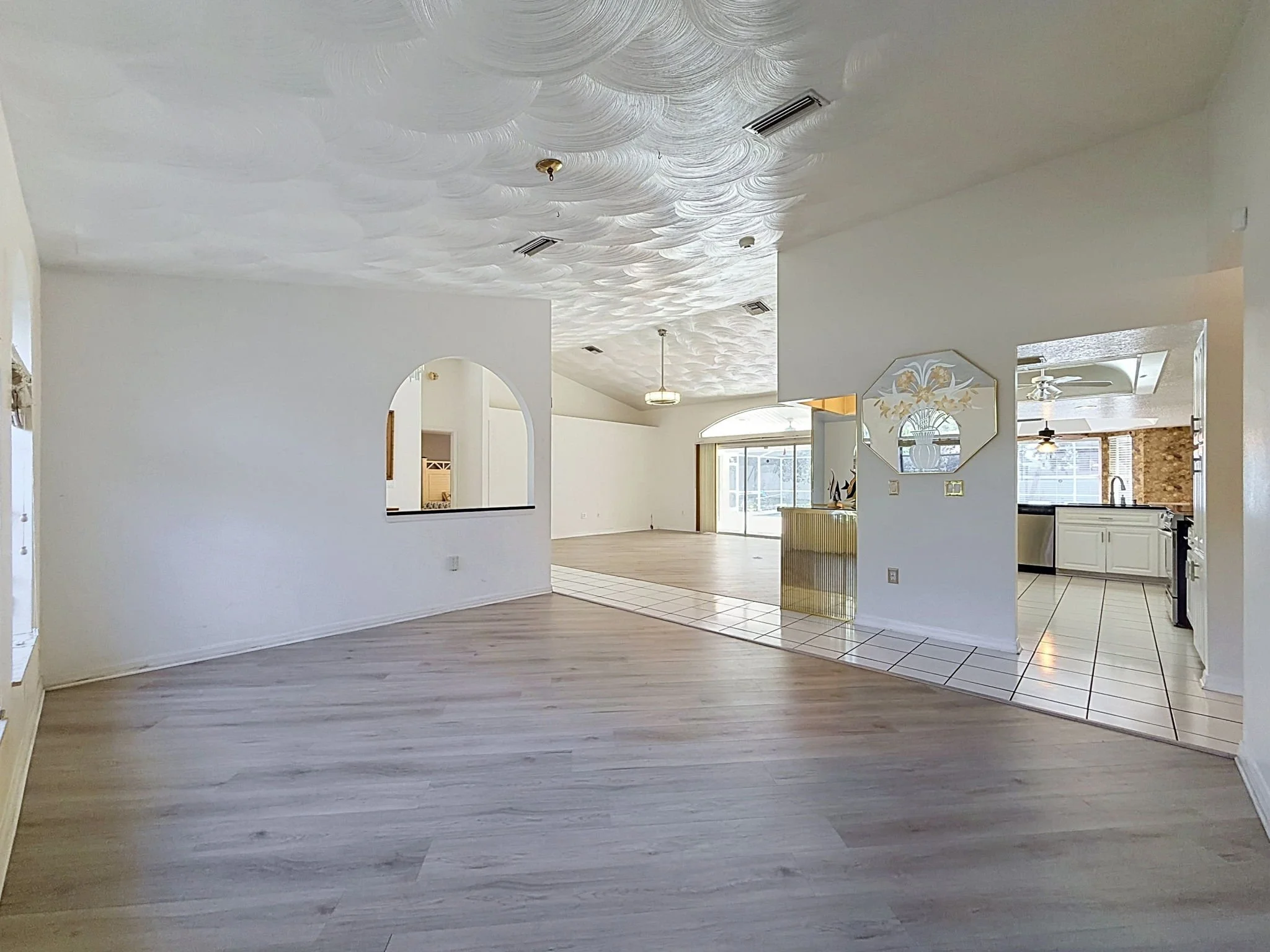 16-web-or-mls-10074-Sleepy-Willow-Ct-7.jpg