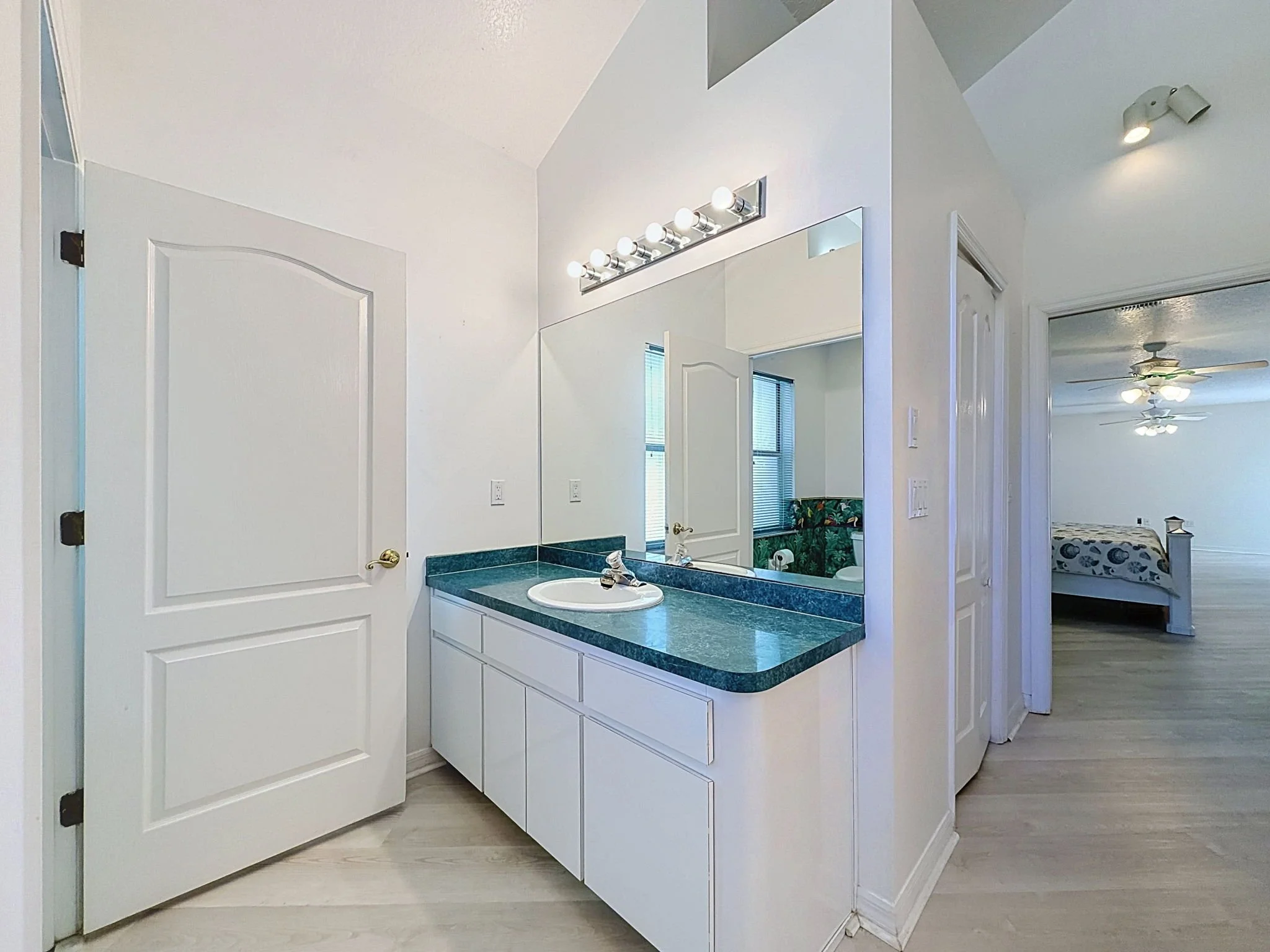 54-web-or-mls-10074-Sleepy-Willow-Ct-31.jpg