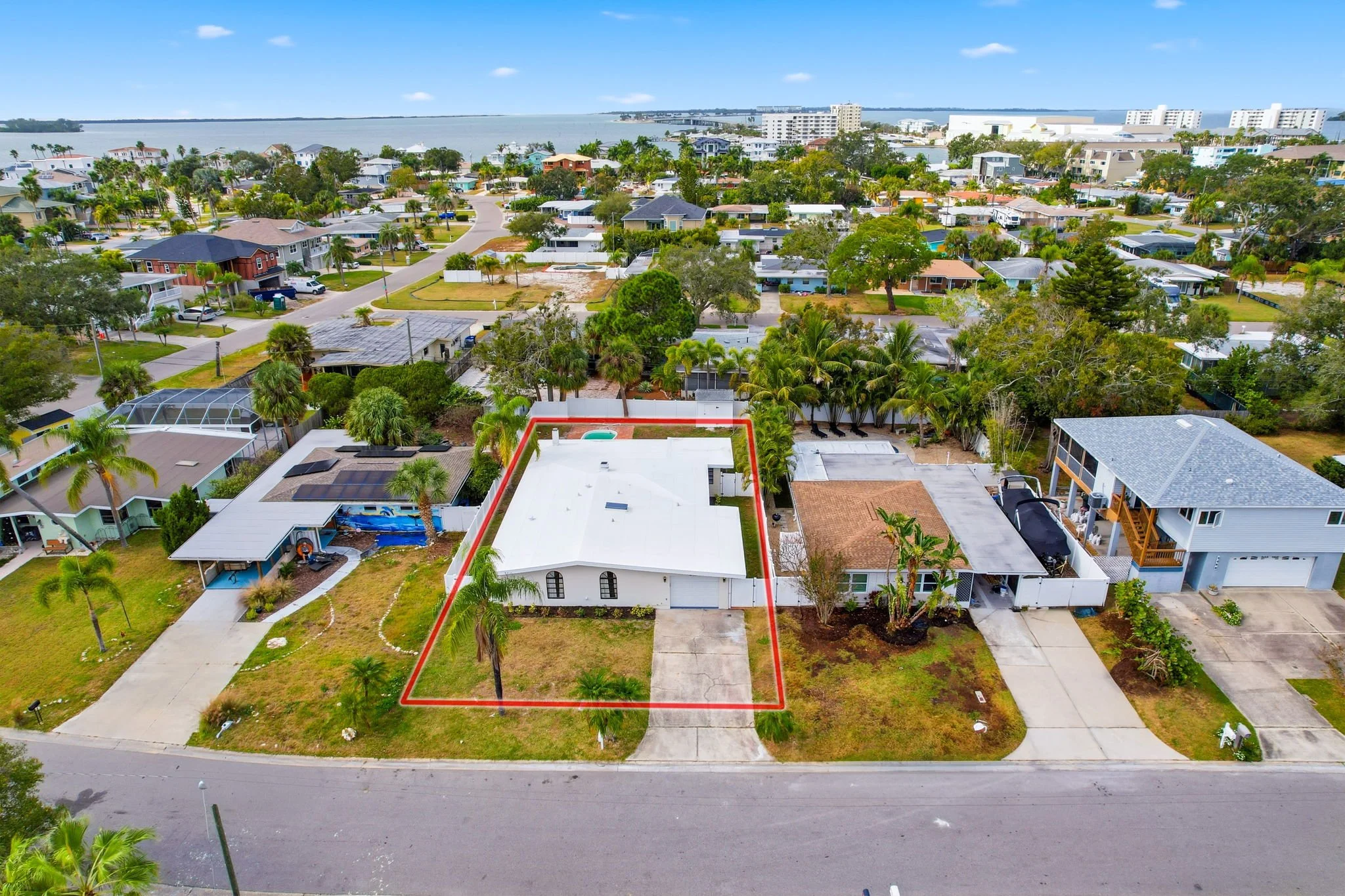 9-web-or-mls-2452-Baywood-Dr-E-5 copy.jpg