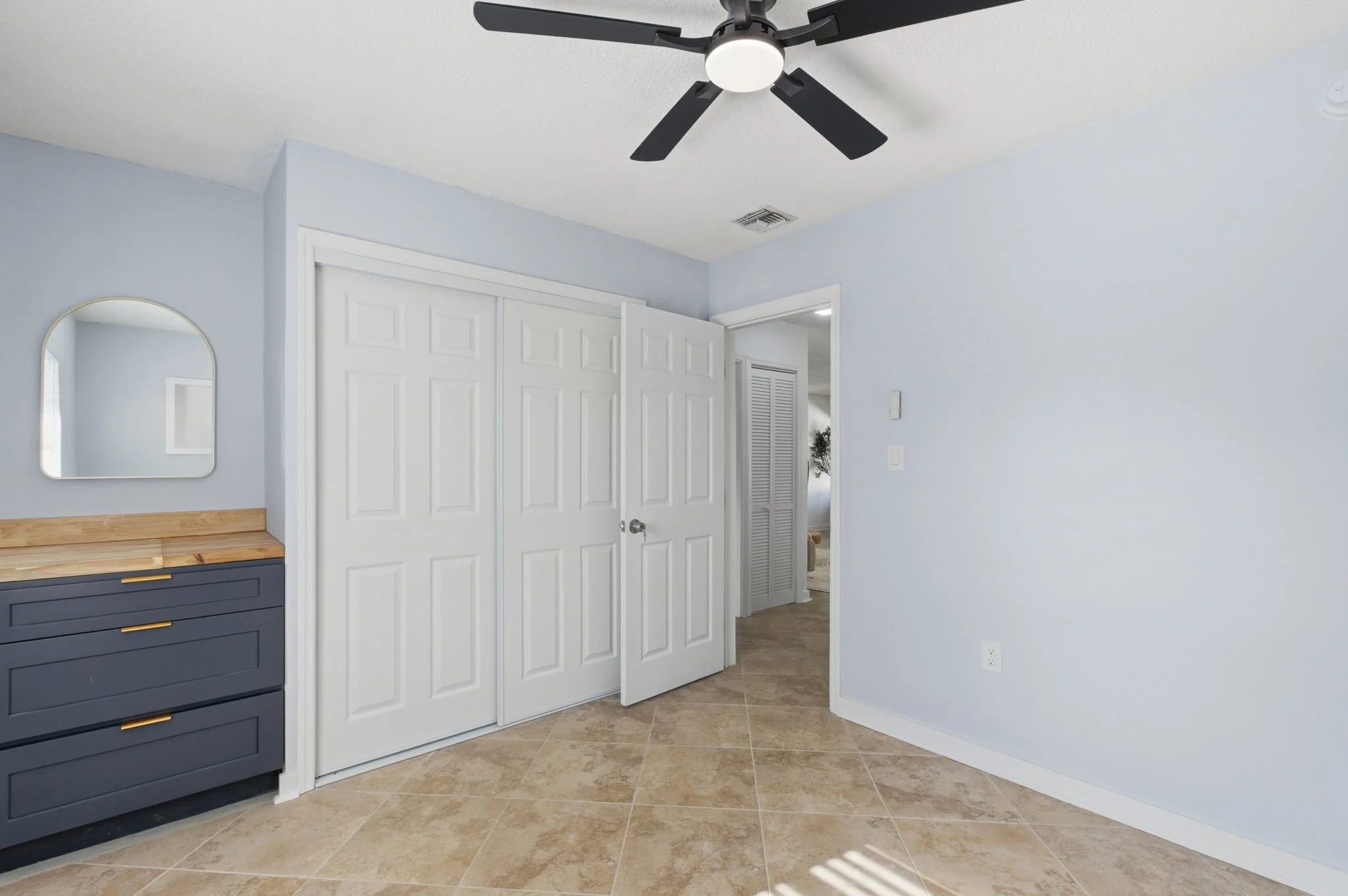 86-web-or-mls-2452-Baywood-Dr-E-81 - BR2.jpg