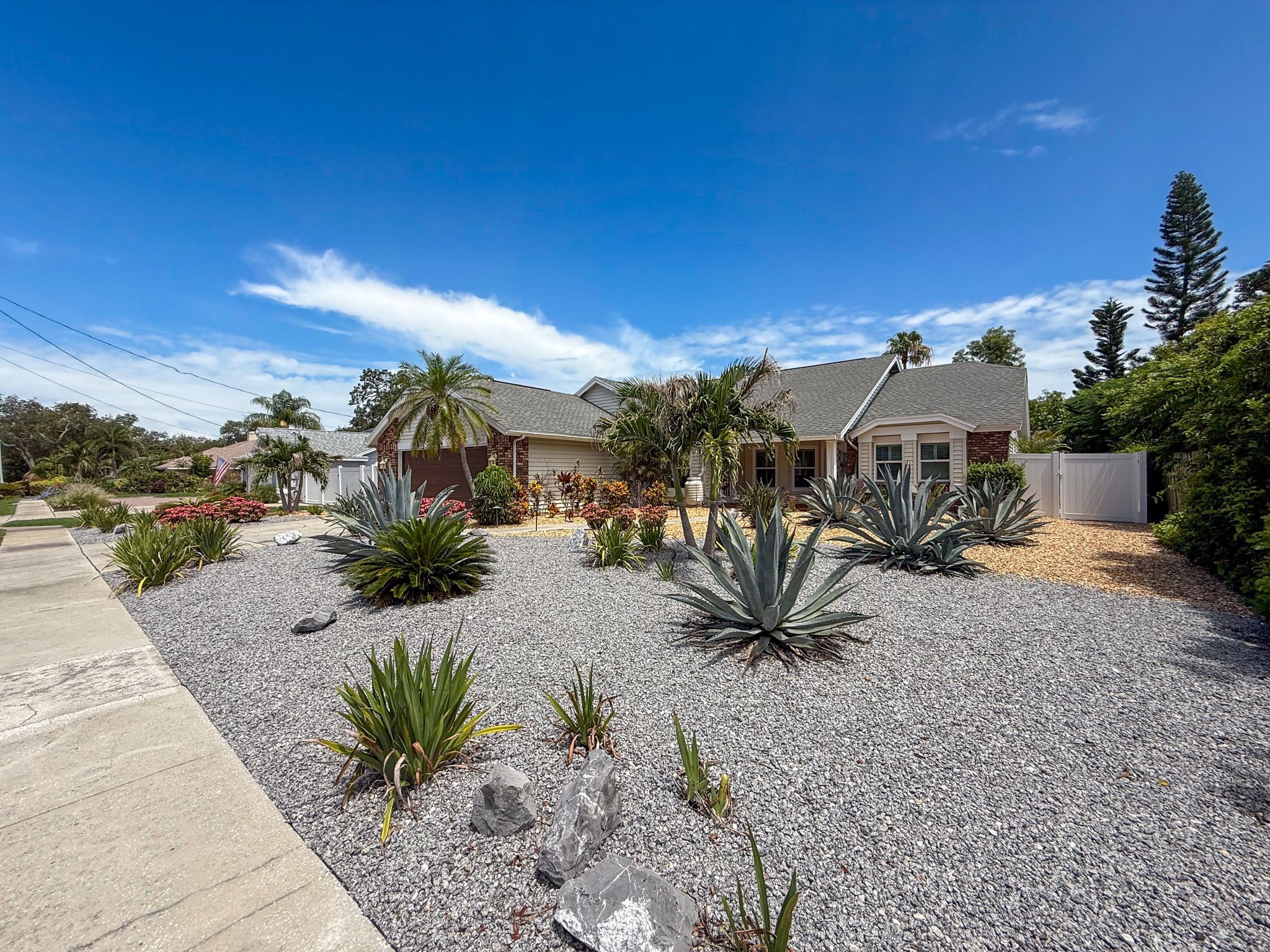 73-web-or-mls-1604-Gulf-Beach-Blvd-75.jpg