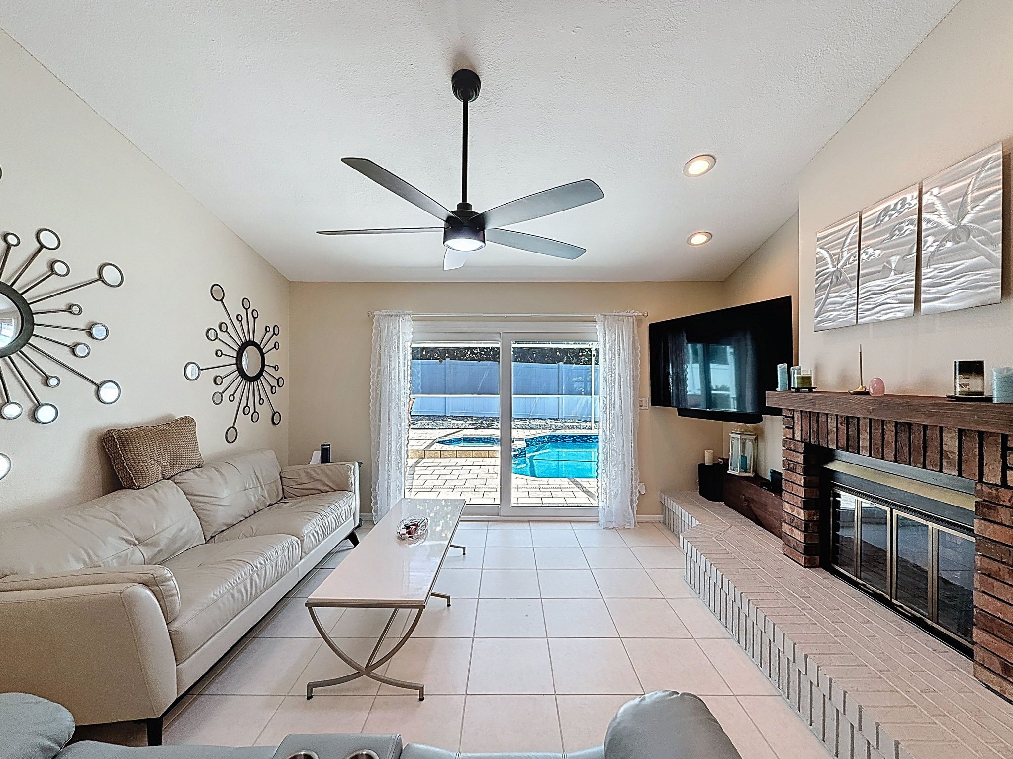 30-web-or-mls-1604-Gulf-Beach-Blvd-20.jpg