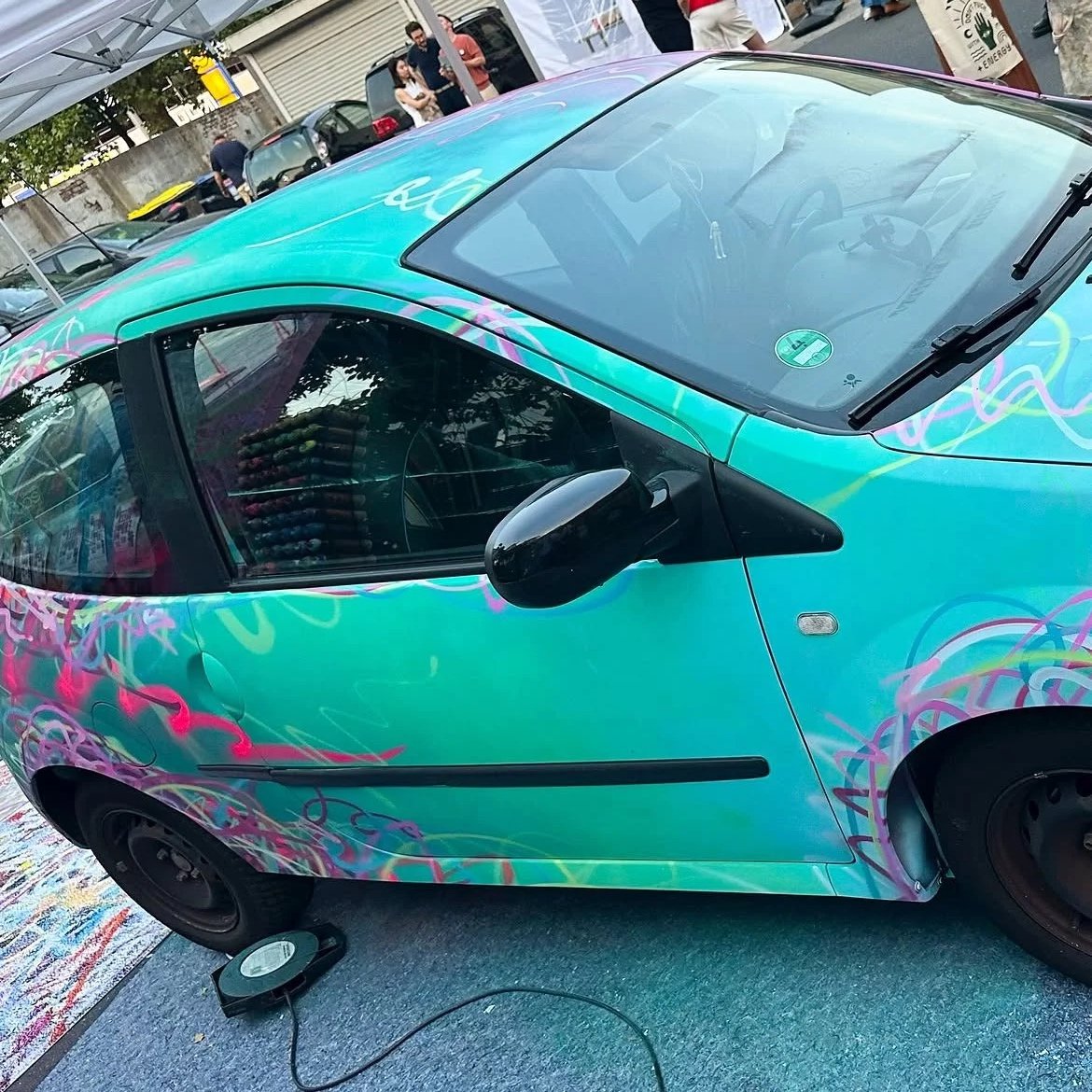 Best+of+KarambaTwingo+2+%F0%9F%A5%B3%F0%9F%8C%88+%23car+%23carspotter+%23karambabamba+%23colour+%23design-7.jpg