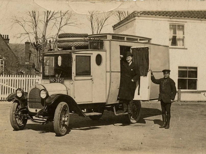 mobile_showroom.jpg