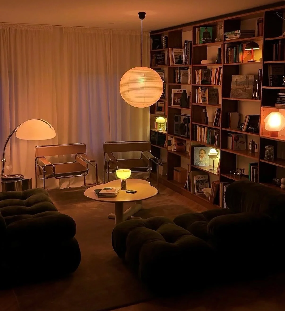 There&rsquo;s something about this space that immediately slows me down&hellip; like stepping into a quieter, more intentional version of living.

I found myself completely drawn to @kaiboet interpretation of 70s Italian contemporary design the kind 