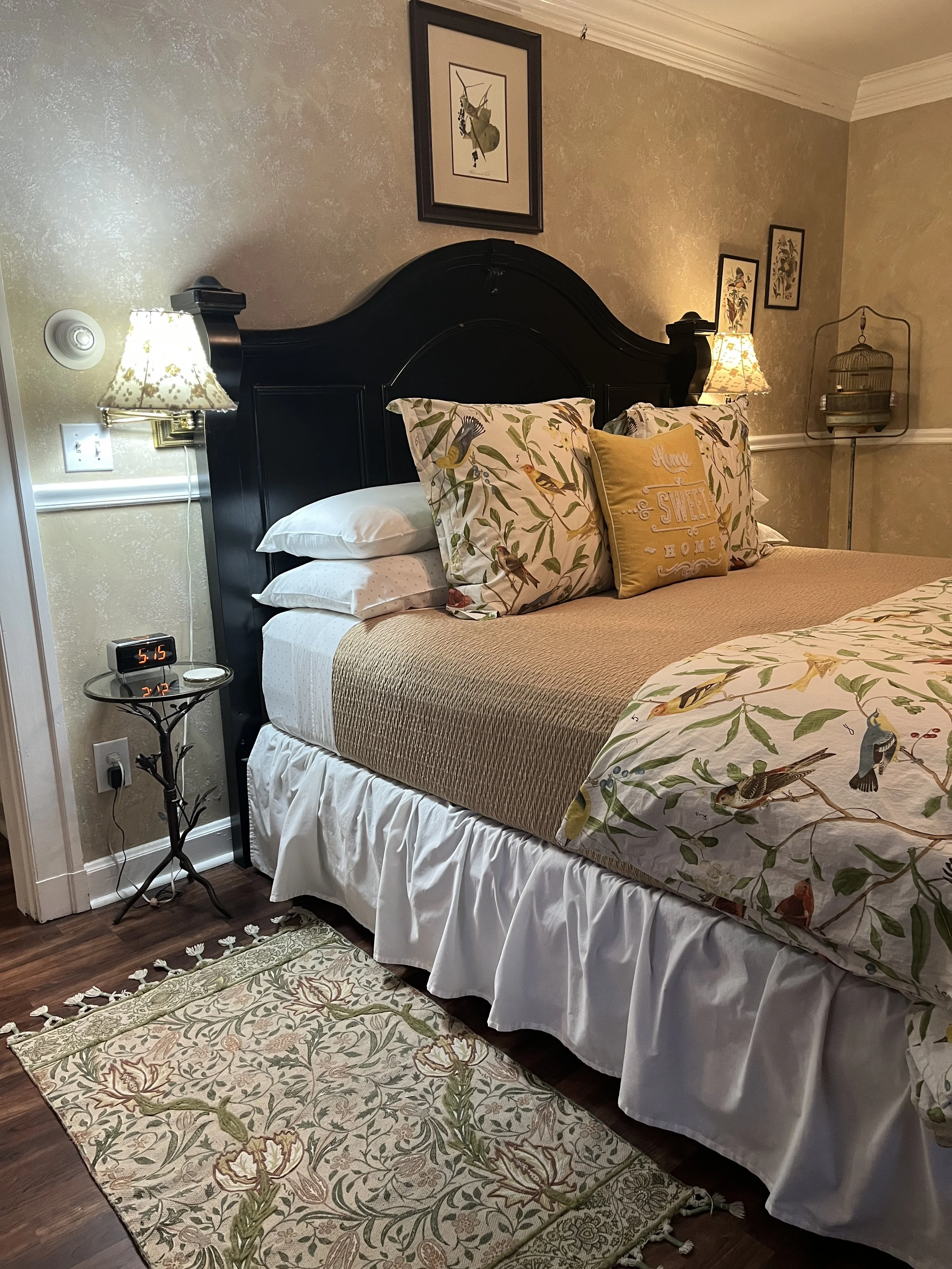 Room 8 .JPG