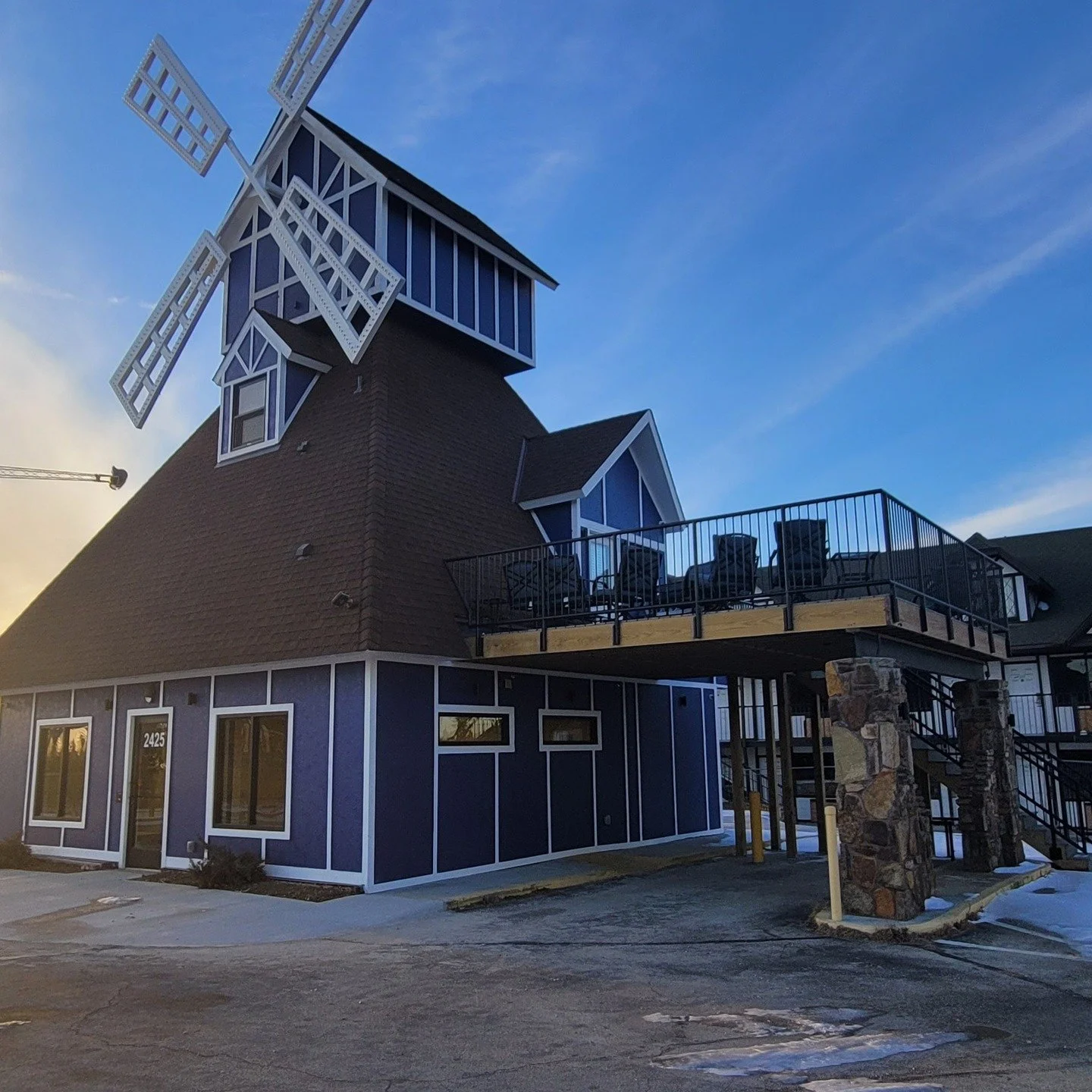 Thinking about moving to Branson, Missouri?

Before you pack, check out our local guide covering:
✔ Cost of living
✔ Average rent prices
✔ Best areas to live
✔ Local attractions &amp; lifestyle
✔ What to expect as a renter

Branson offers affordable 