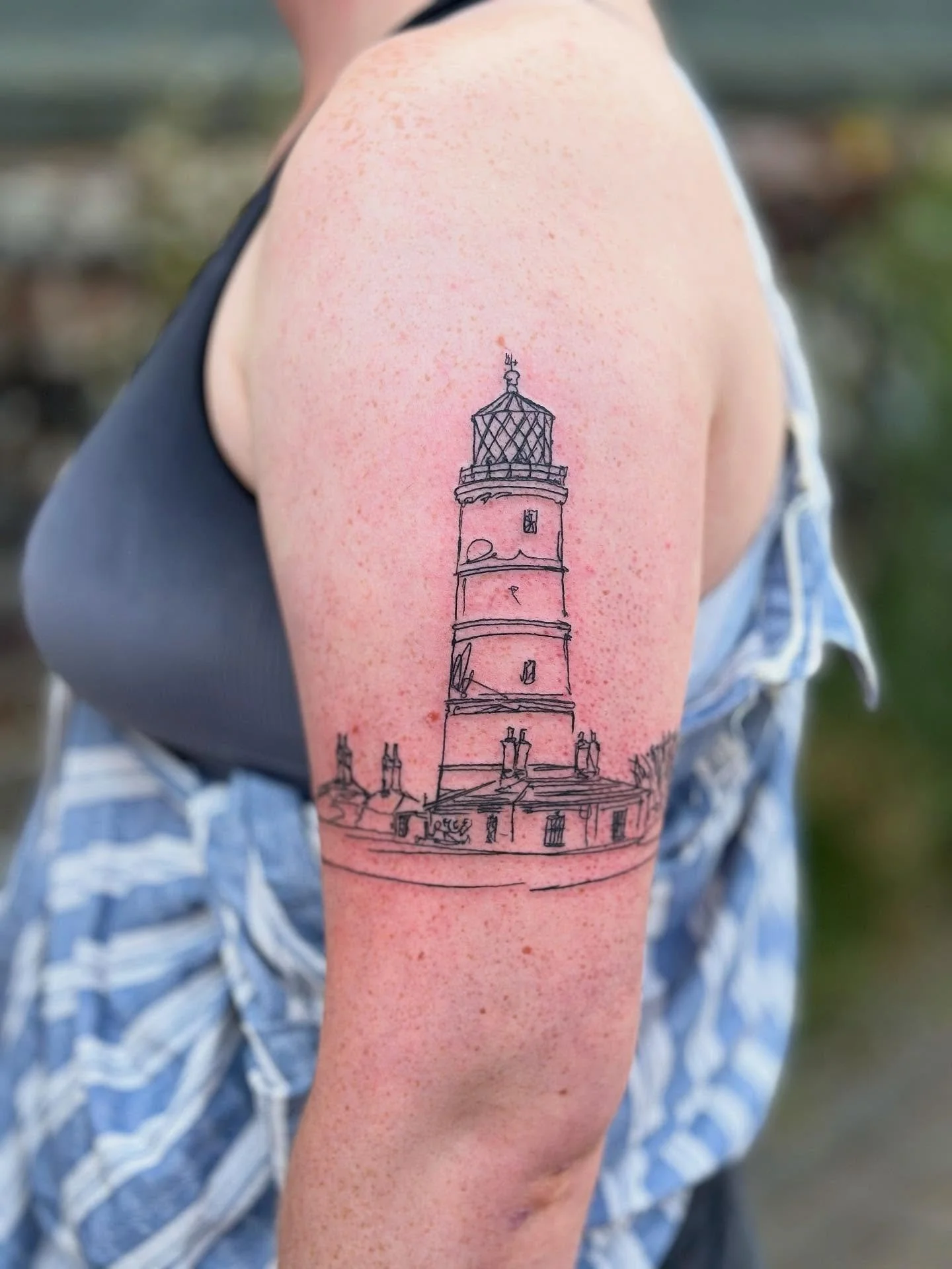 Happisburgh lighthouse for Lilly, who came from Wales (and to visit family) for this tattoo! 🌊 The lighthouse is over 200 years old, but may be lost total erosion in the next century. I love making local landmarks into ink- what other famous places 