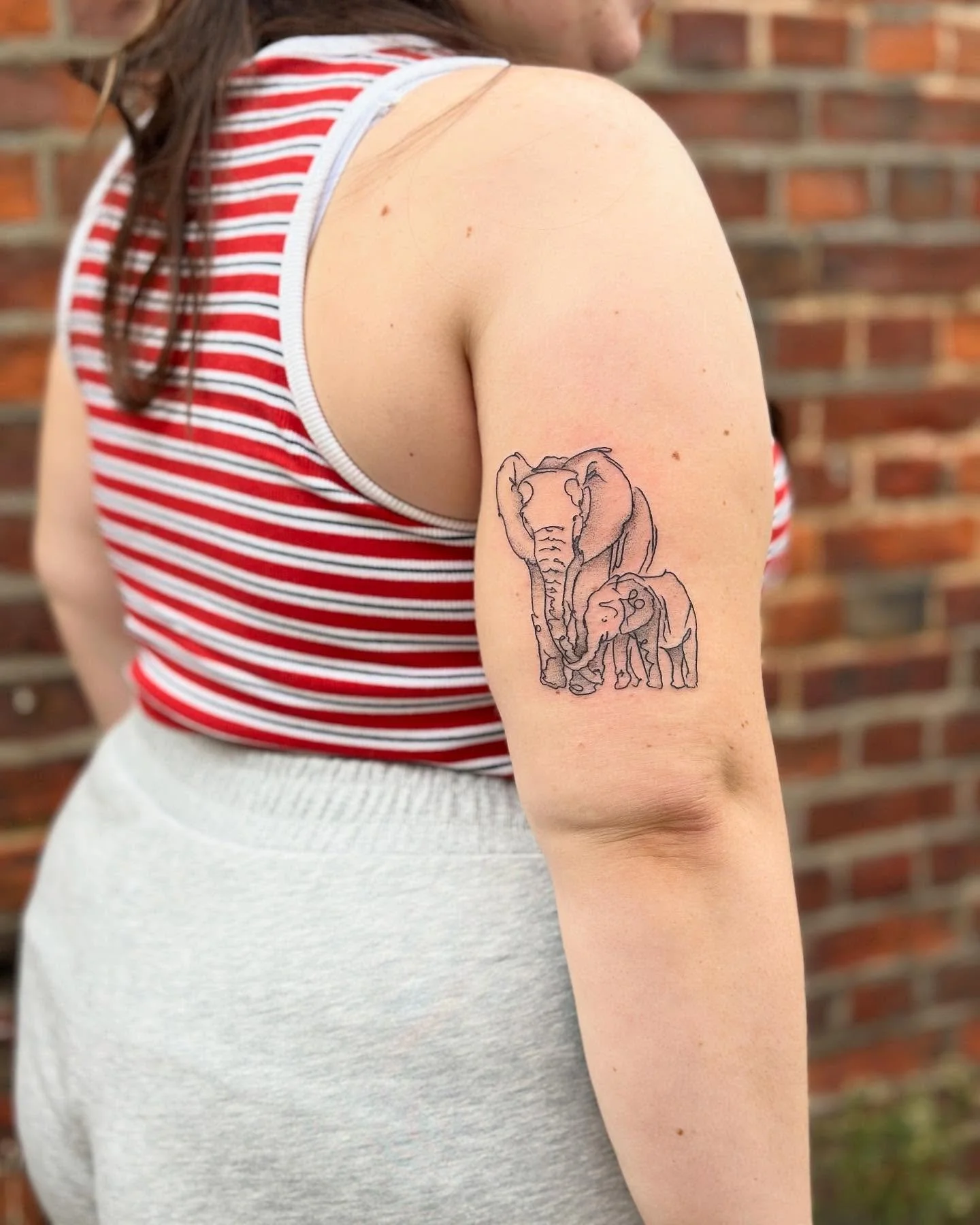Elephants for Chloe who won my giveaway recently, and travelled from Hastings for this piece! Would love to do more of my endangered babies flash- swipe to see all of them 🥹

#norwichtattoo #tattooartist #norwichtattooartist #endangeredanimals