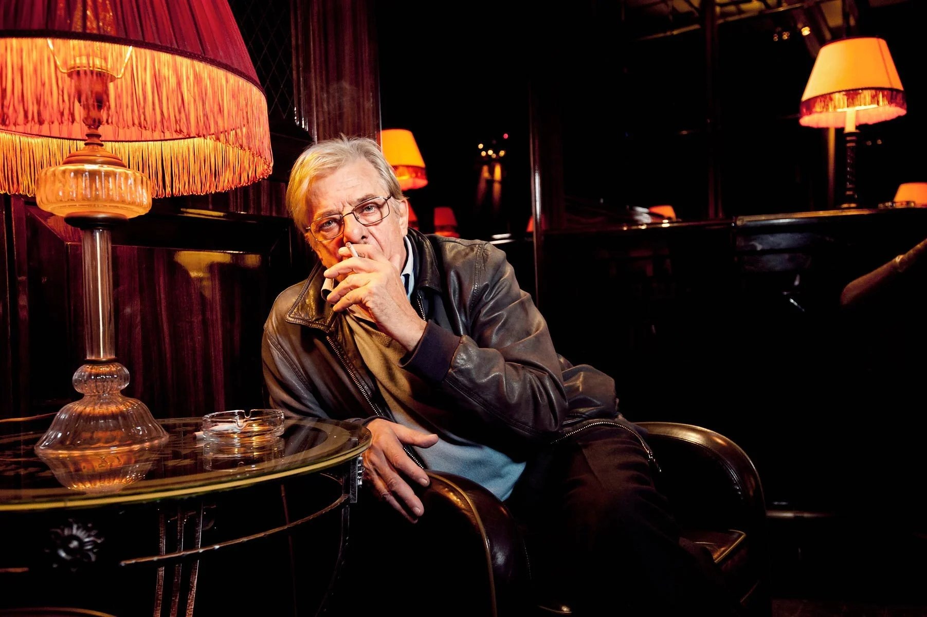 umelecky-portret-barva- hotel-svetlo-herec-giancarlo-giannini.jpg