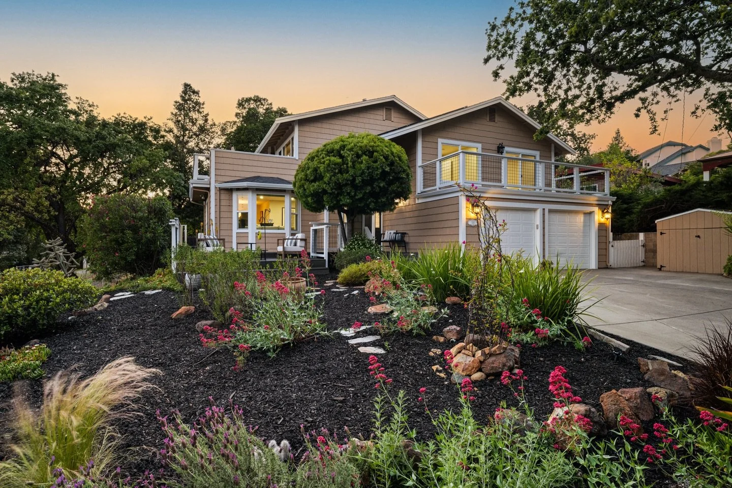 ✨599 Best Road, Pleasant Hill✨

Tucked at the end of a private street, this traditional home is secluded and sophisticated with a bright open floor plan, and multiple living spaces.

🛌 4 bedrooms + office
🛀 3 bathrooms
🏡 2,713 square feet with a 0