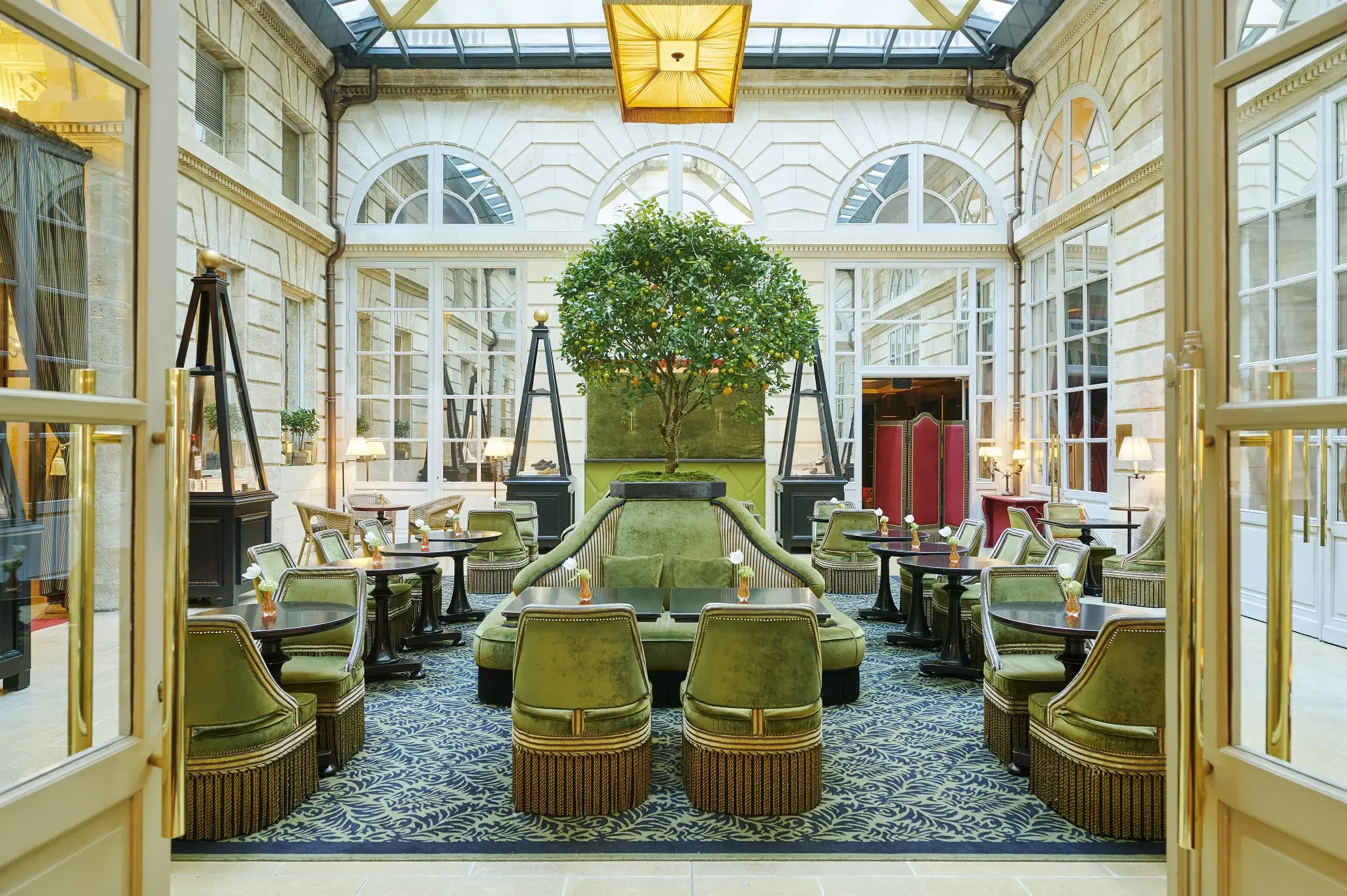 InterContinental-Bordeaux-Le-Grand-Hotel-Restaurant-Bar-Orangerie-@Eric-Cuvillier-11-BD.webp
