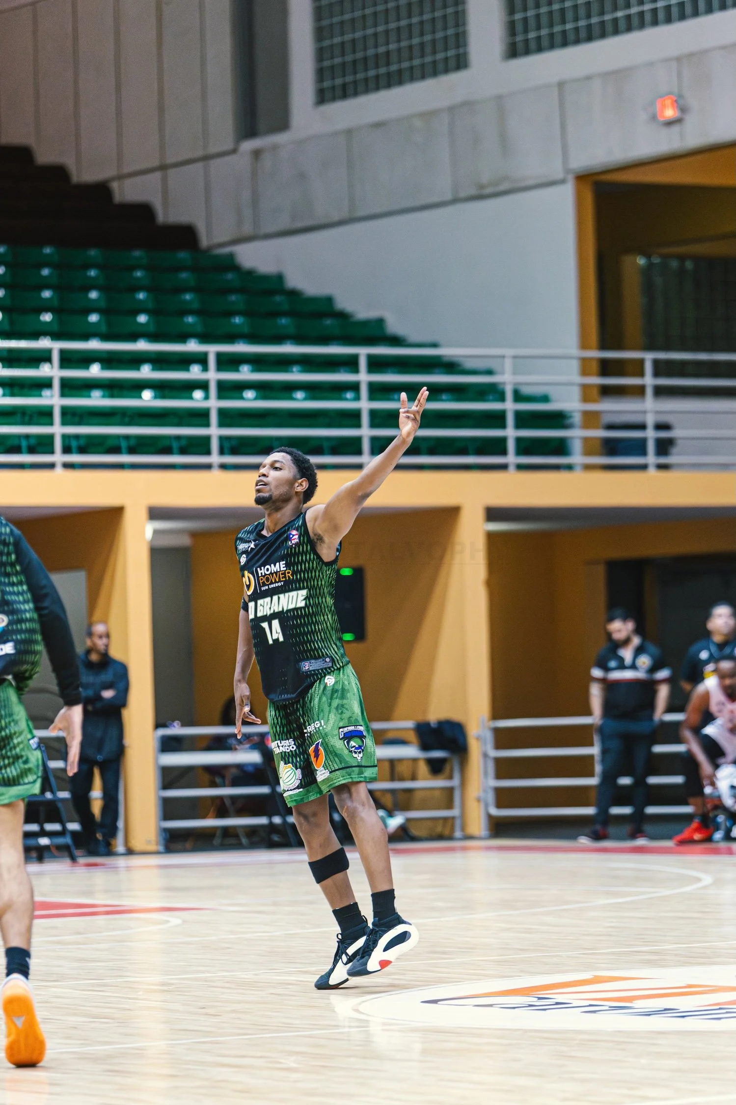 Fotos_Guerrilleros vs Gigantes_Dic28_Montalvophy_IG-12.jpg