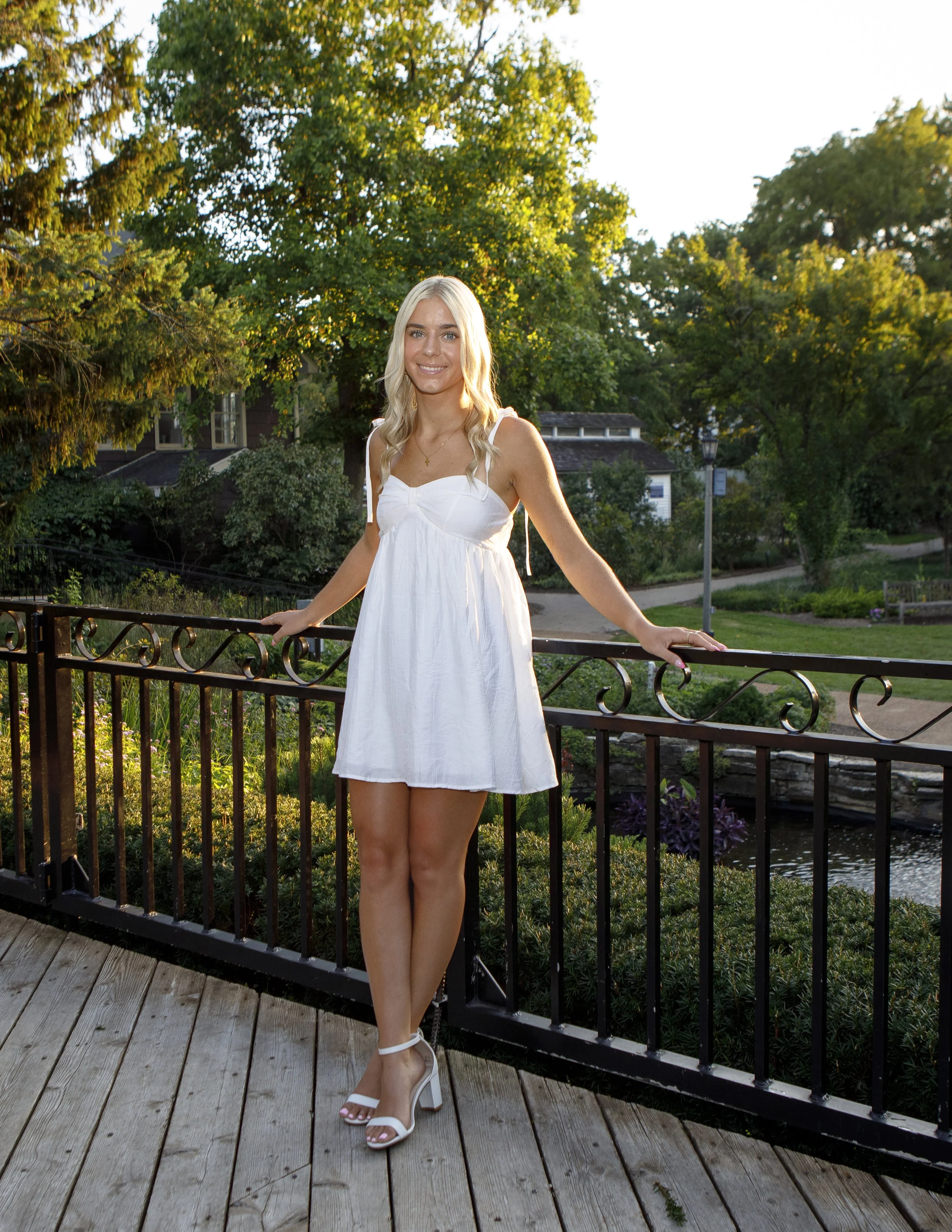 tessa-senior-family-photos-0229.jpg