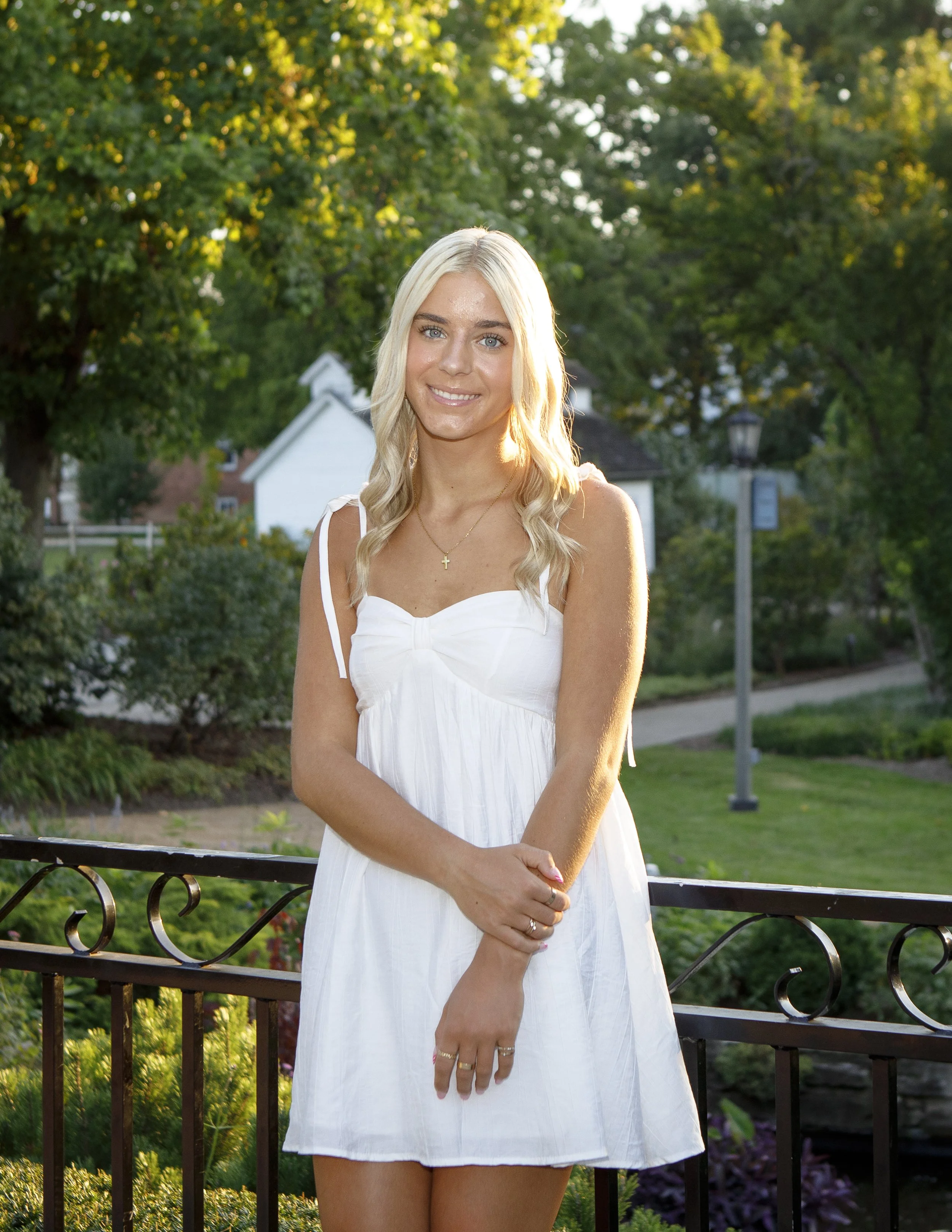 tessa-senior-family-photos-0233.jpg