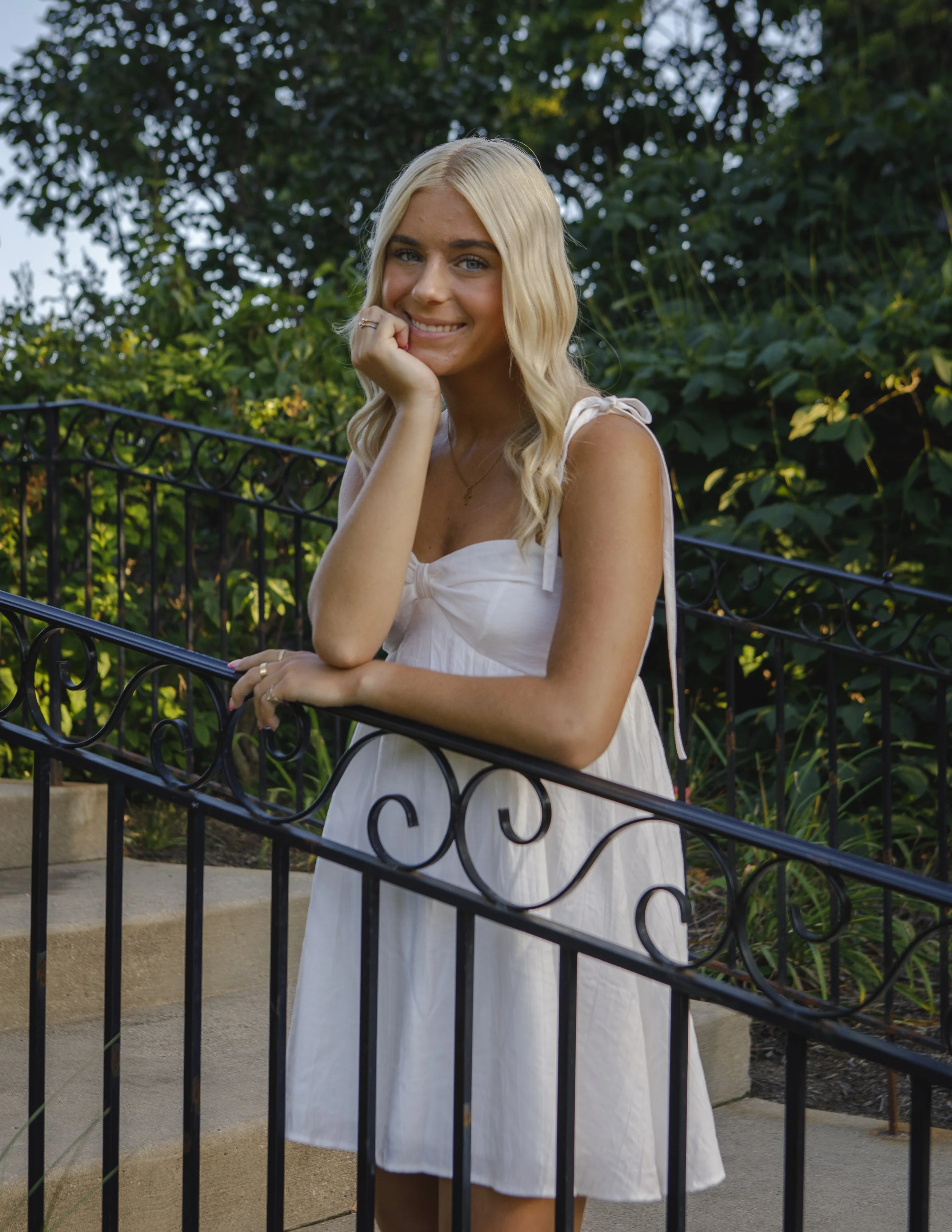 tessa-senior-family-photos-0112.jpg