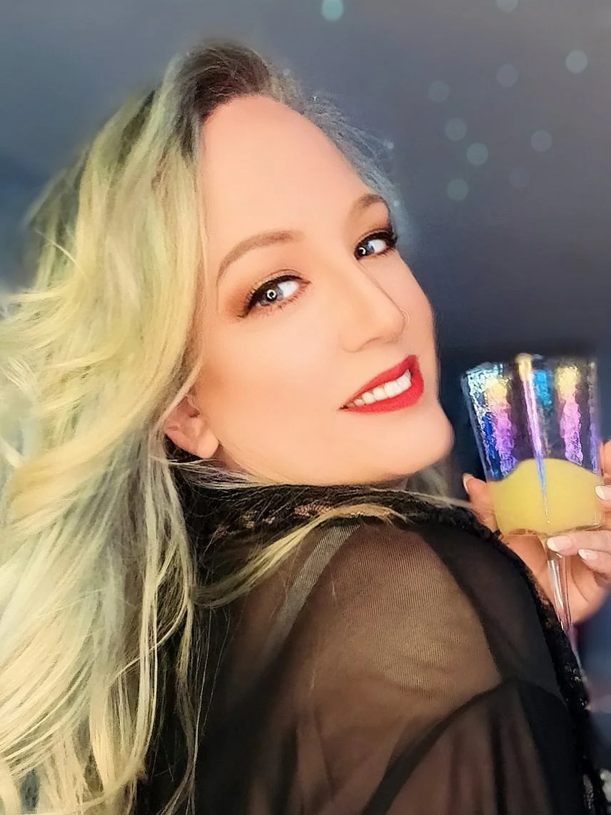 Lady Elle at The Domicile - photo by Lady Elle