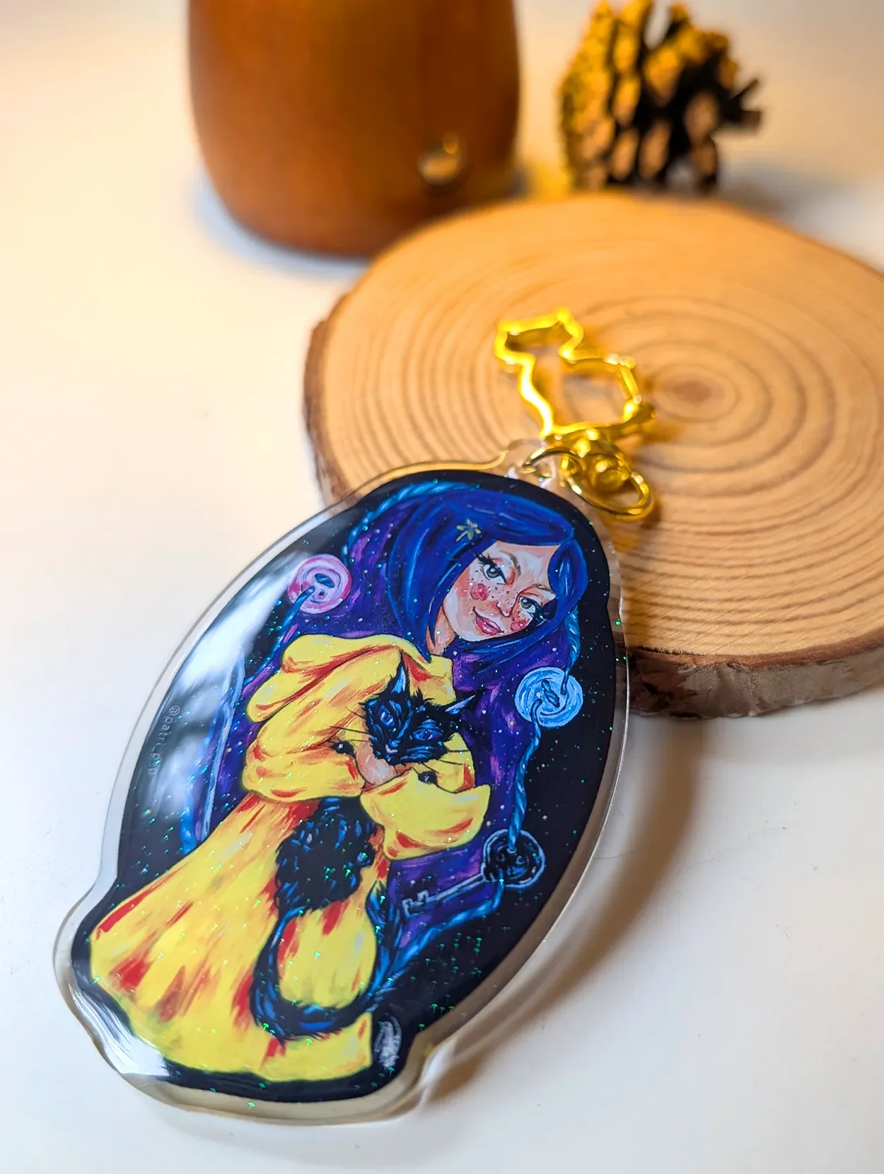 Coraline-acrylic-keychain-5.webp