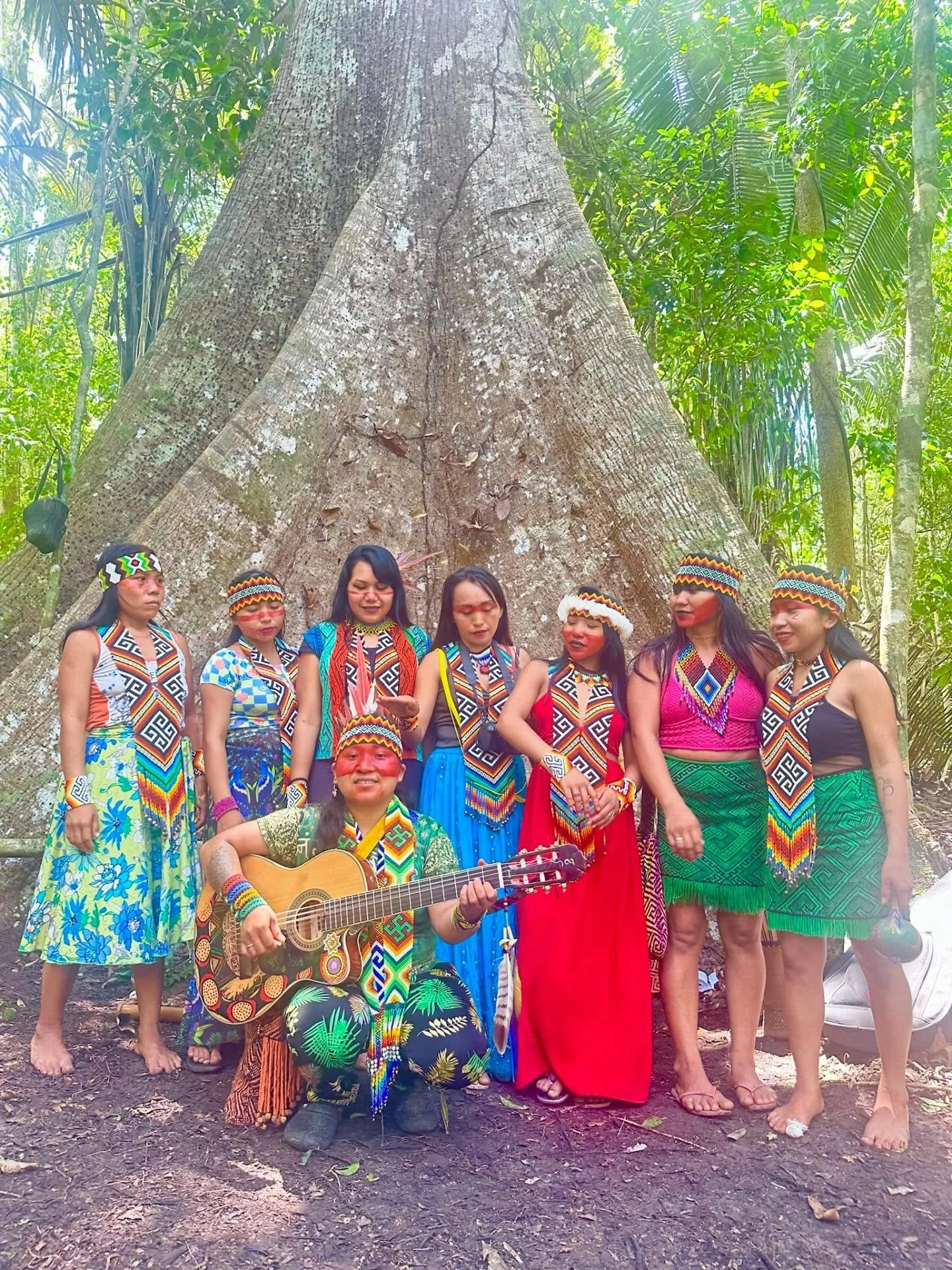 Algumas das mulheres maravilhosas que fazem parte da nossa organiza&ccedil;&atilde;o 🌀

Uma teia, um c&iacute;rculo de alian&ccedil;as, uma rede de solidariedade e irmandade que, de pouquinho em pouquinho, vai edificando, tecendo e articulando o nos