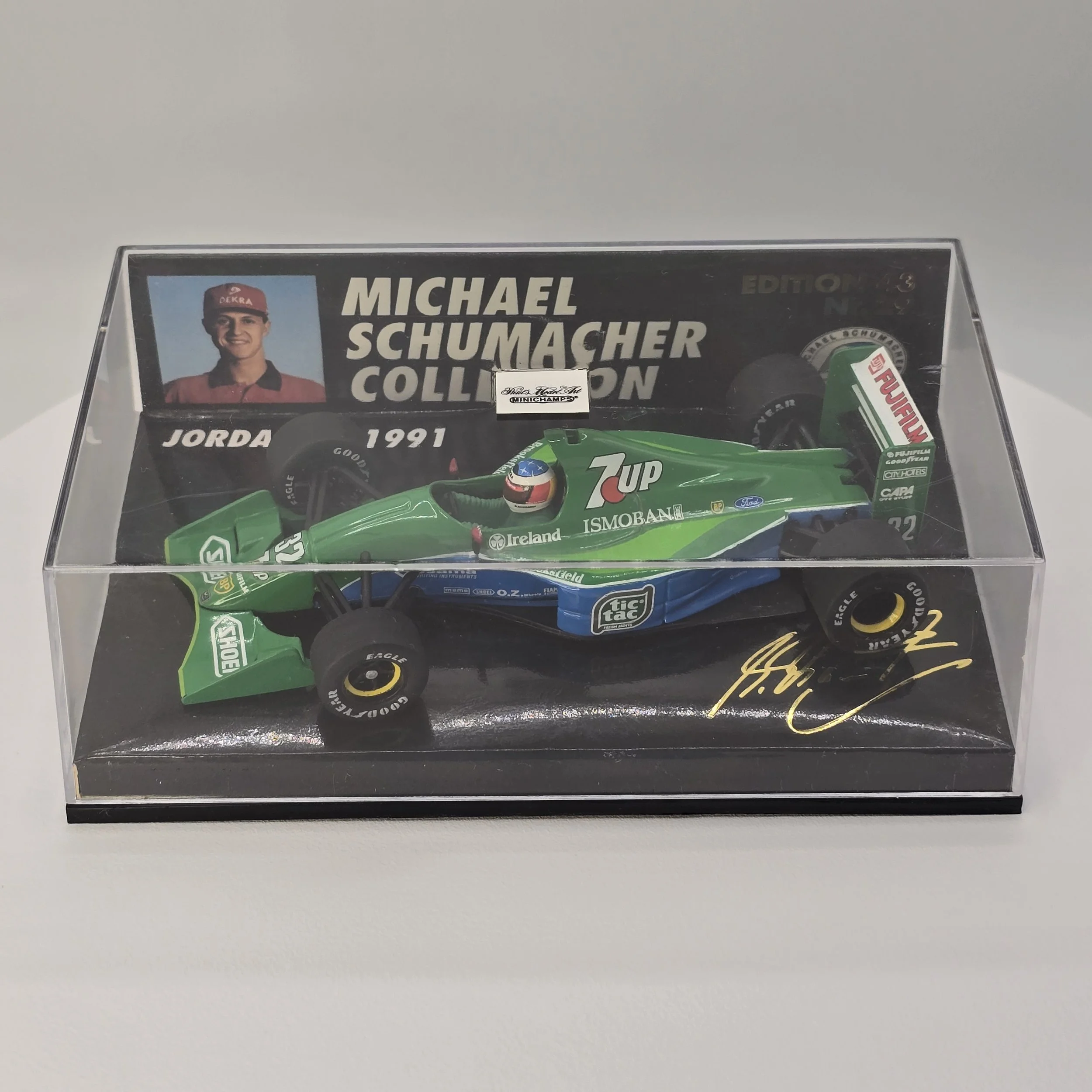 Schumacher Jordan F1 1991 5.jpg