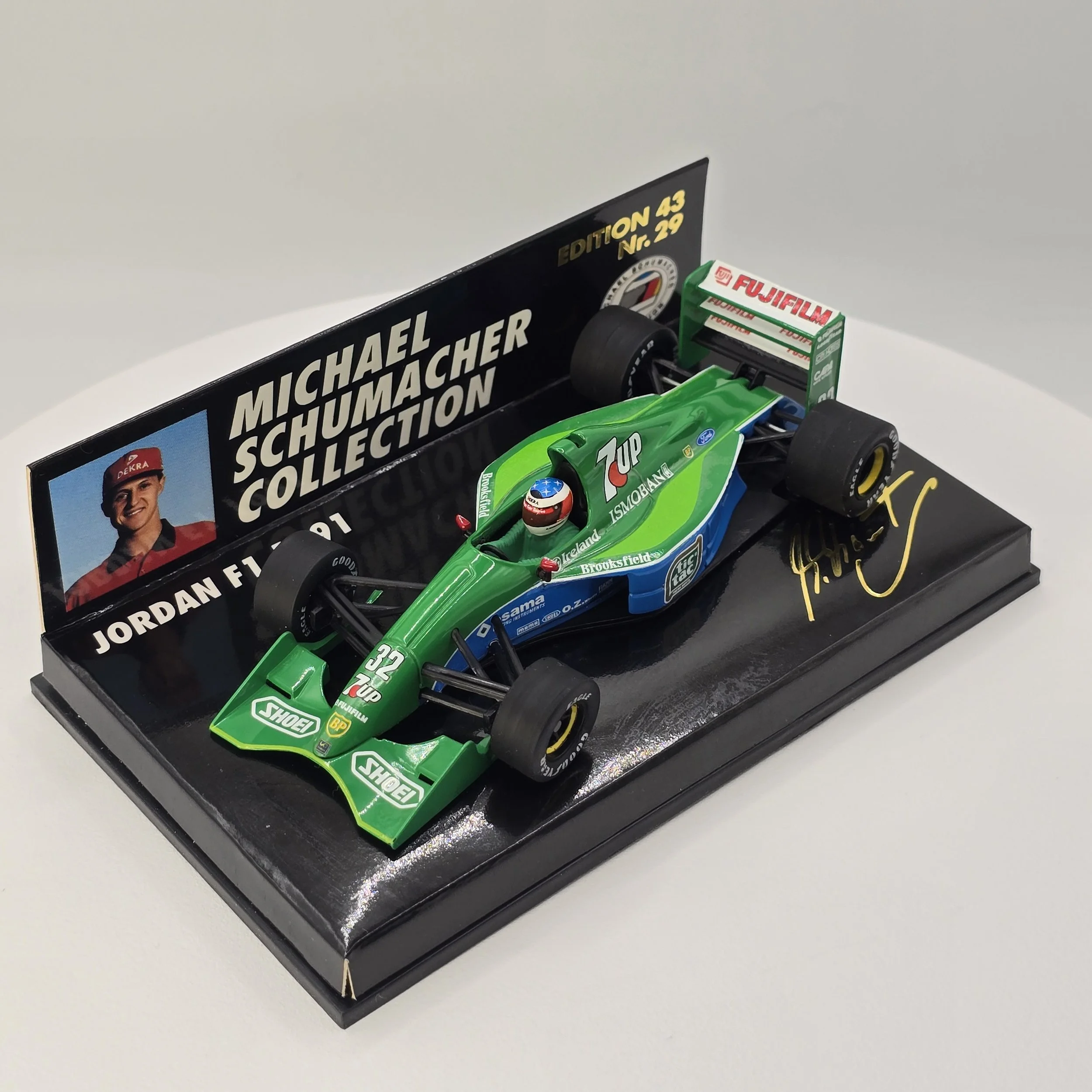 Schumacher Jordan F1 1991 2.jpg