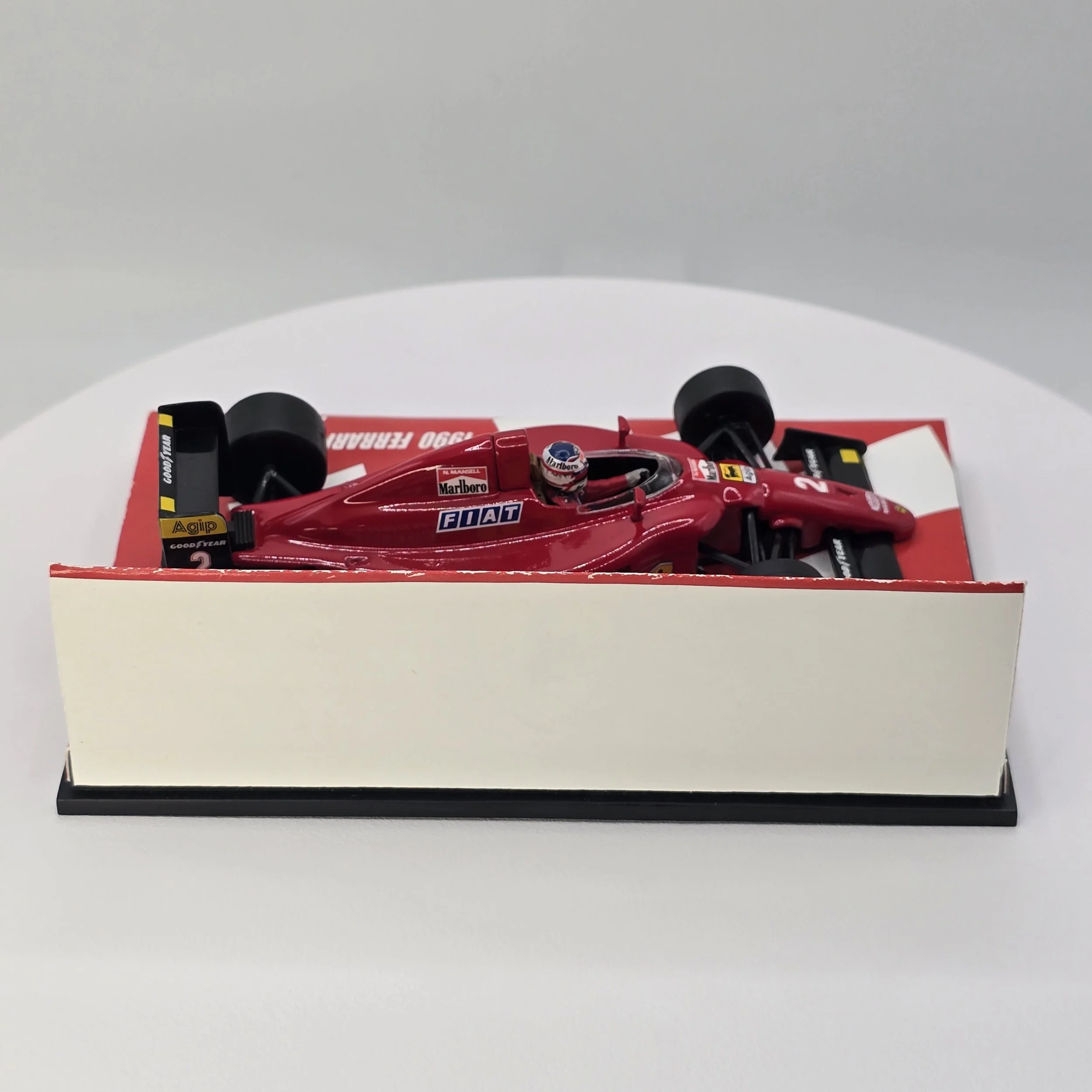 Mansell Ferrari F1 90 4.jpg